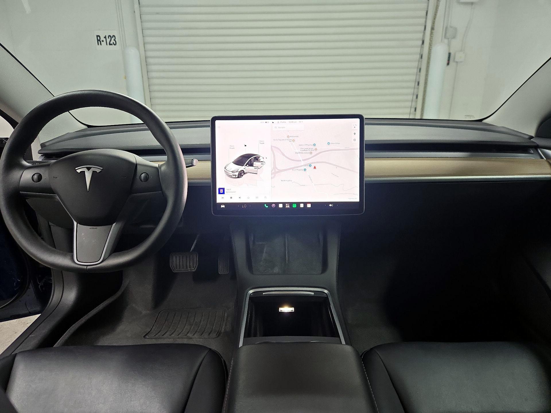 Thumbnail: 2023 Tesla Model 3 - 9