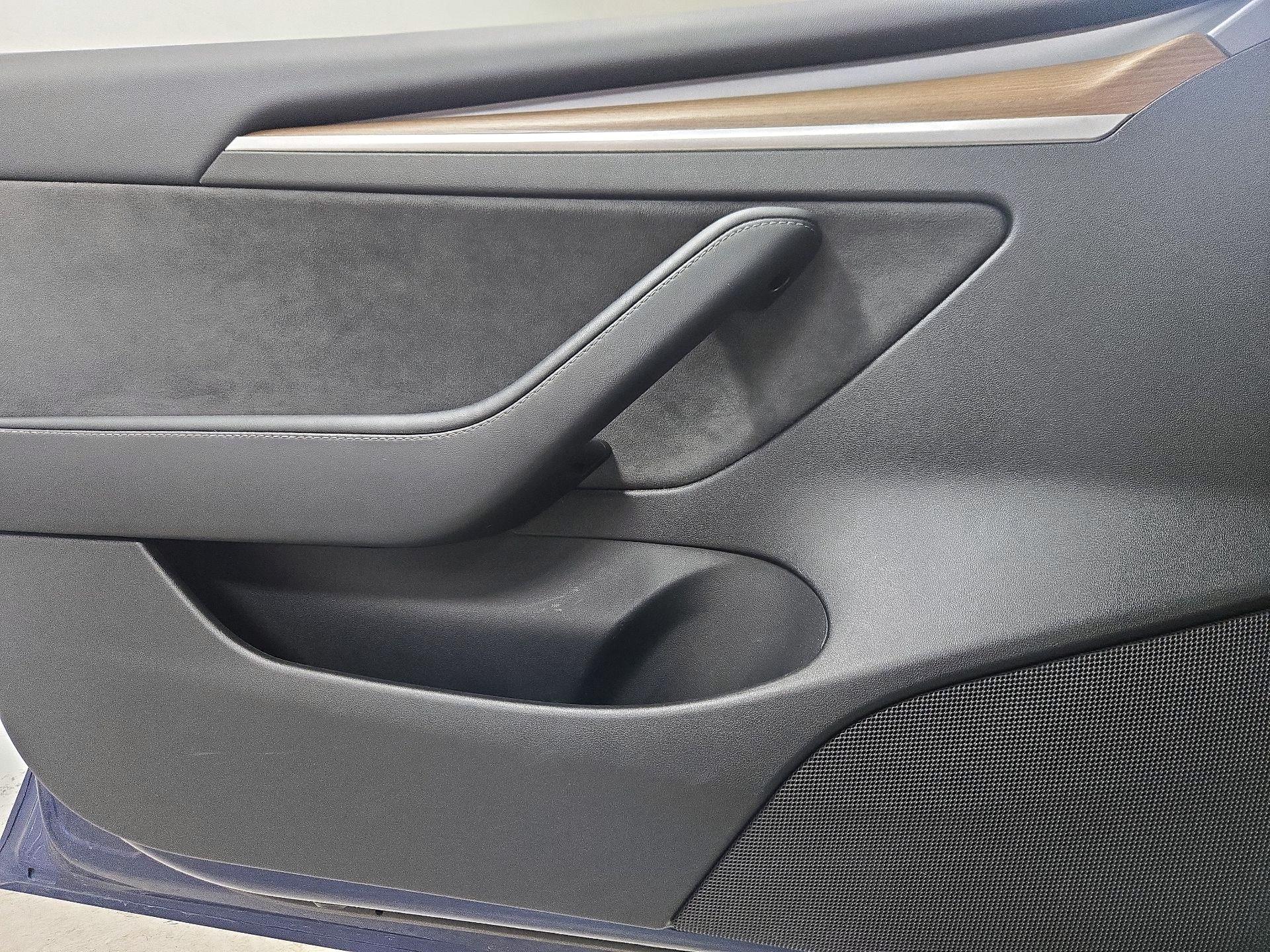 Thumbnail: 2023 Tesla Model 3 - 12