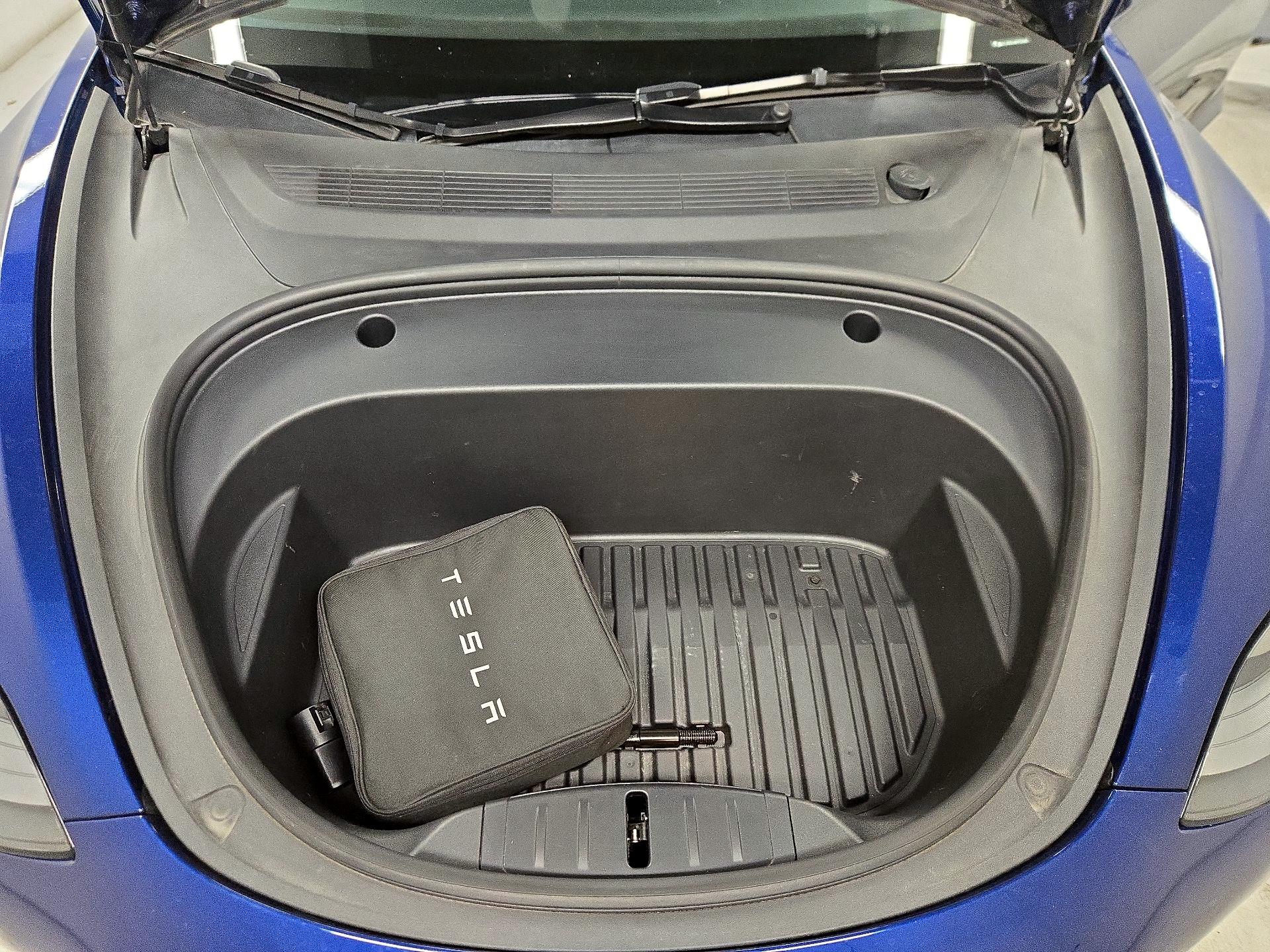 Thumbnail: 2023 Tesla Model 3 - 20