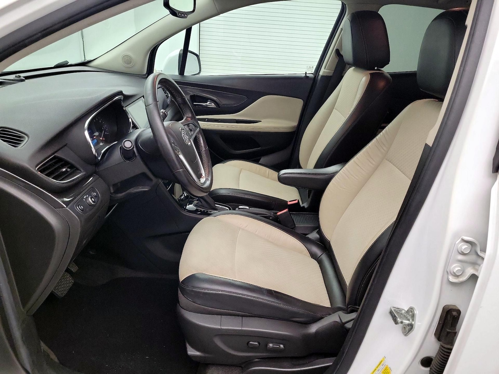 Power Seat(s) & Side Airbags
