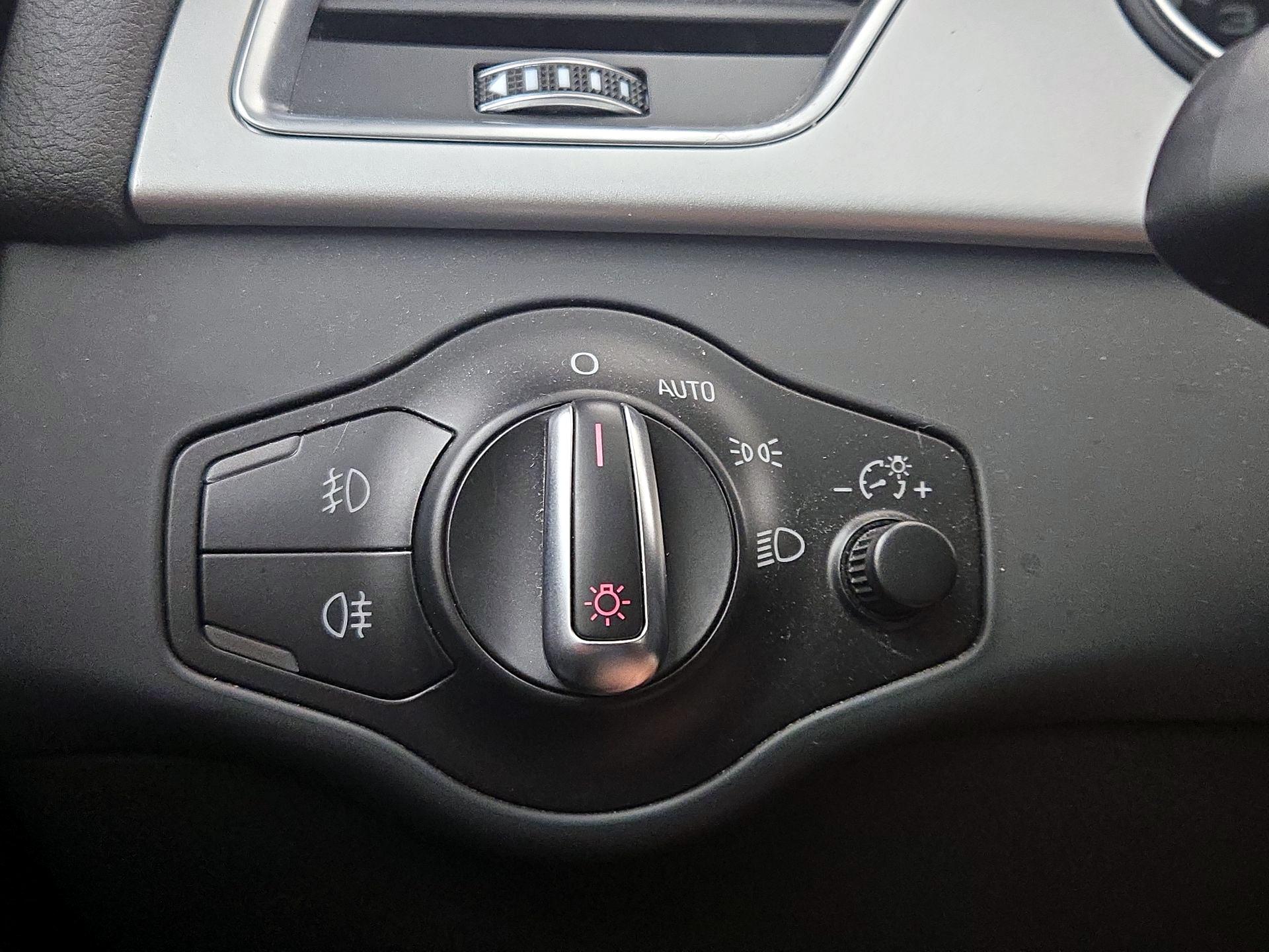 Thumbnail: 2016 Audi A4 - 13