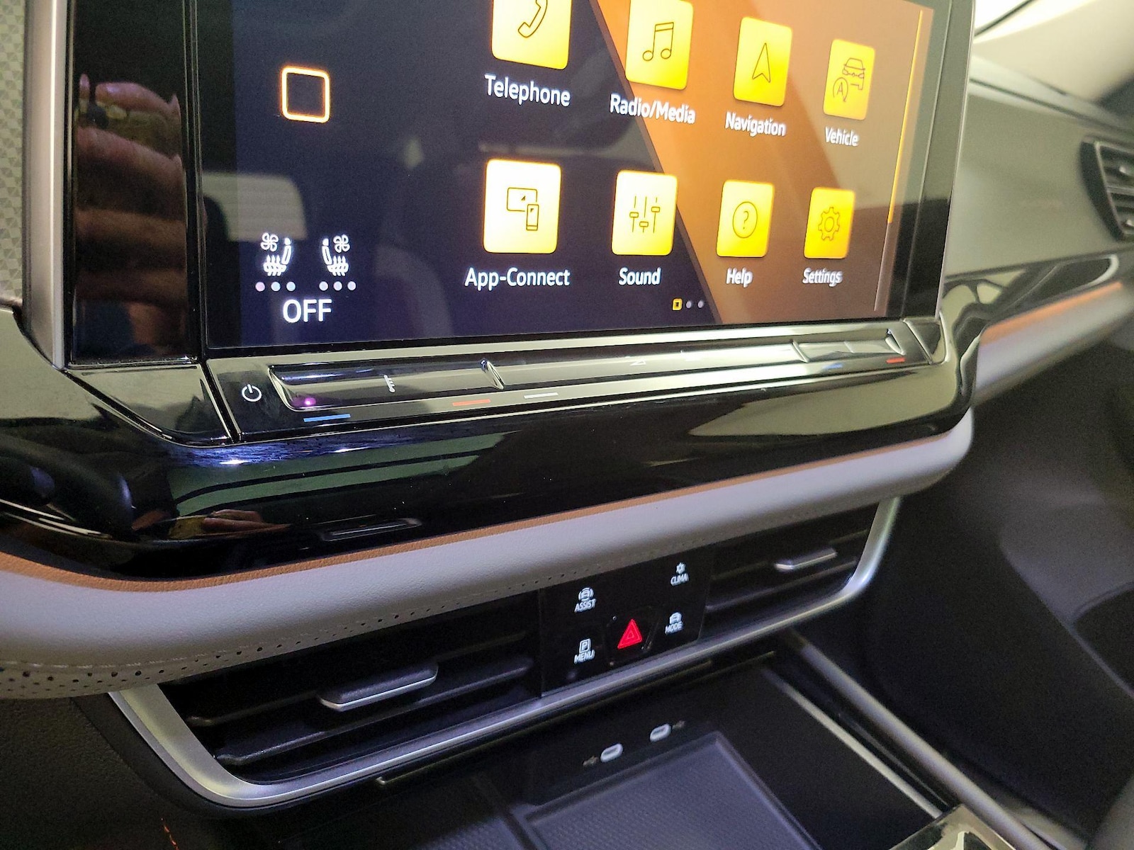 2024 Volkswagen Atlas Atlas Peak Edition - Photo 17