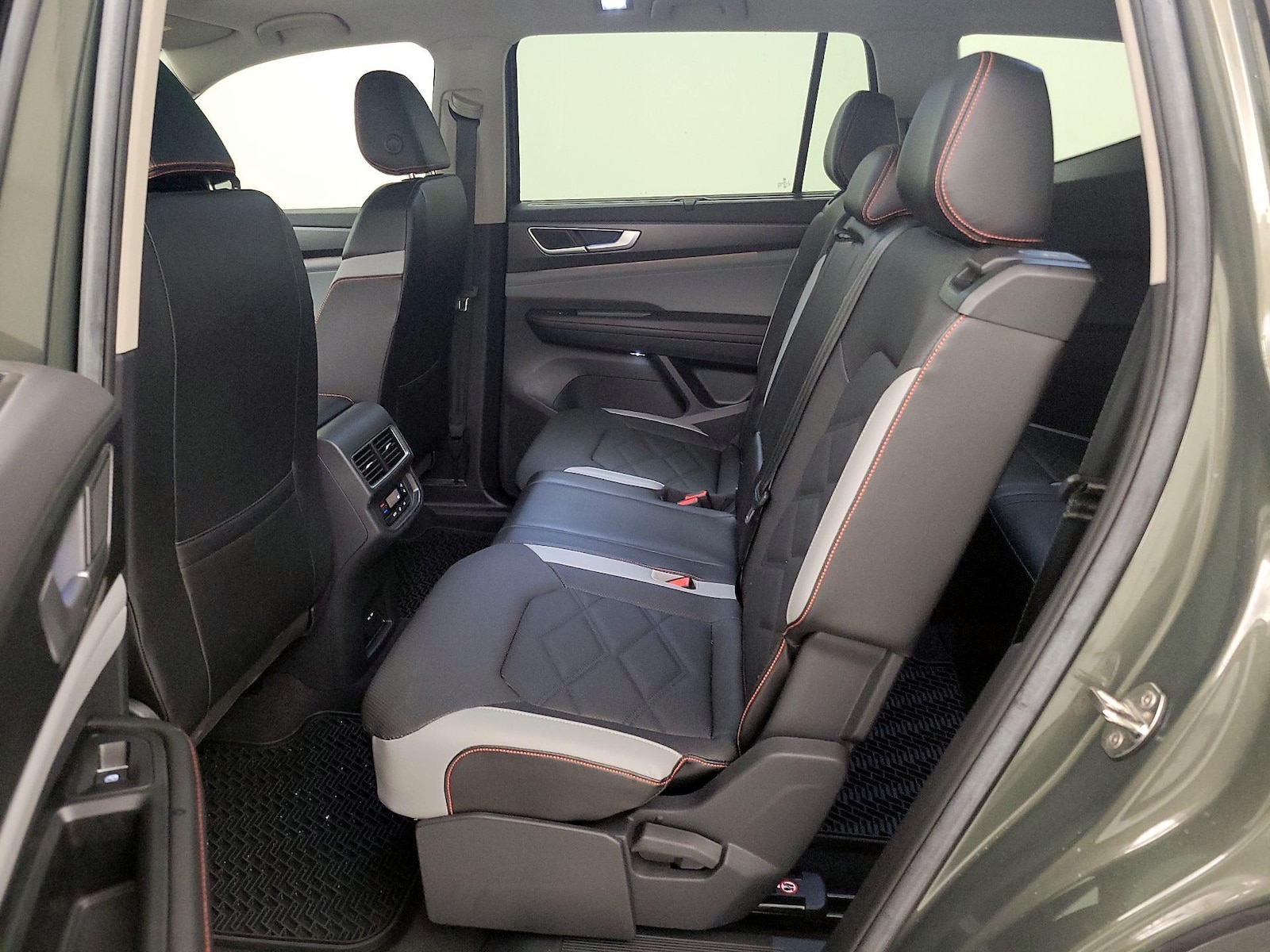 2024 Volkswagen Atlas Atlas Peak Edition - Photo 21