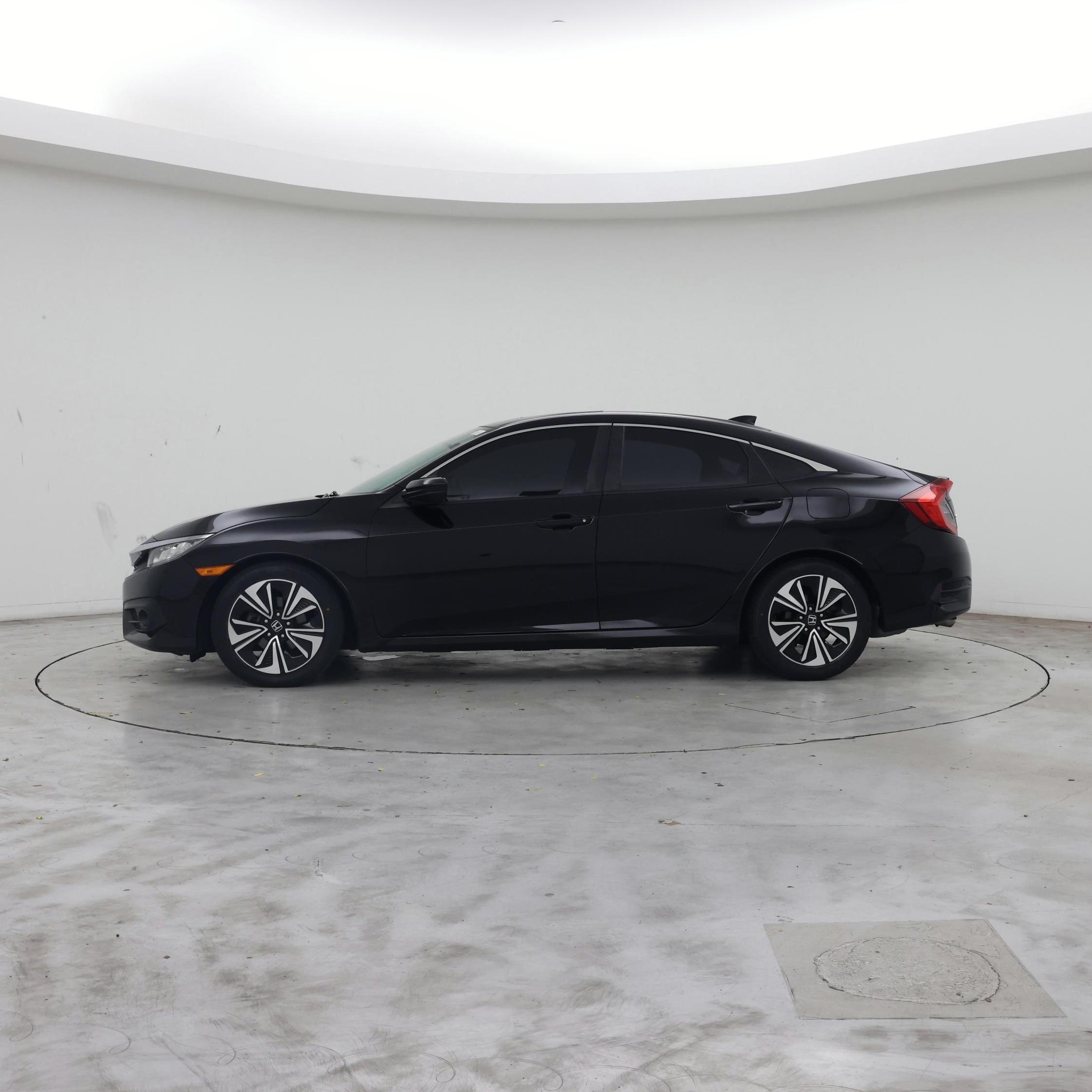 Thumbnail: 2016 Honda Civic - 3