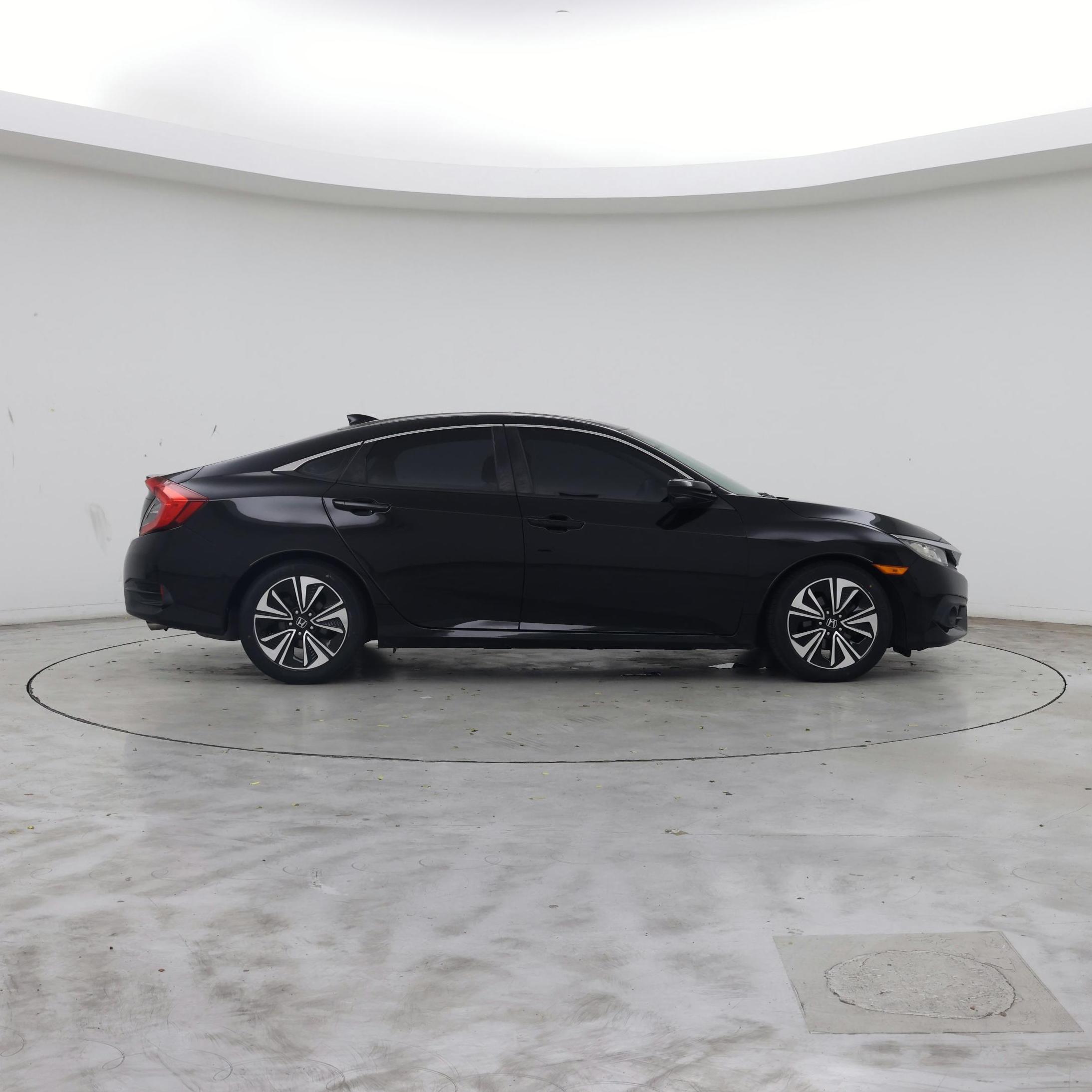 Thumbnail: 2016 Honda Civic - 7