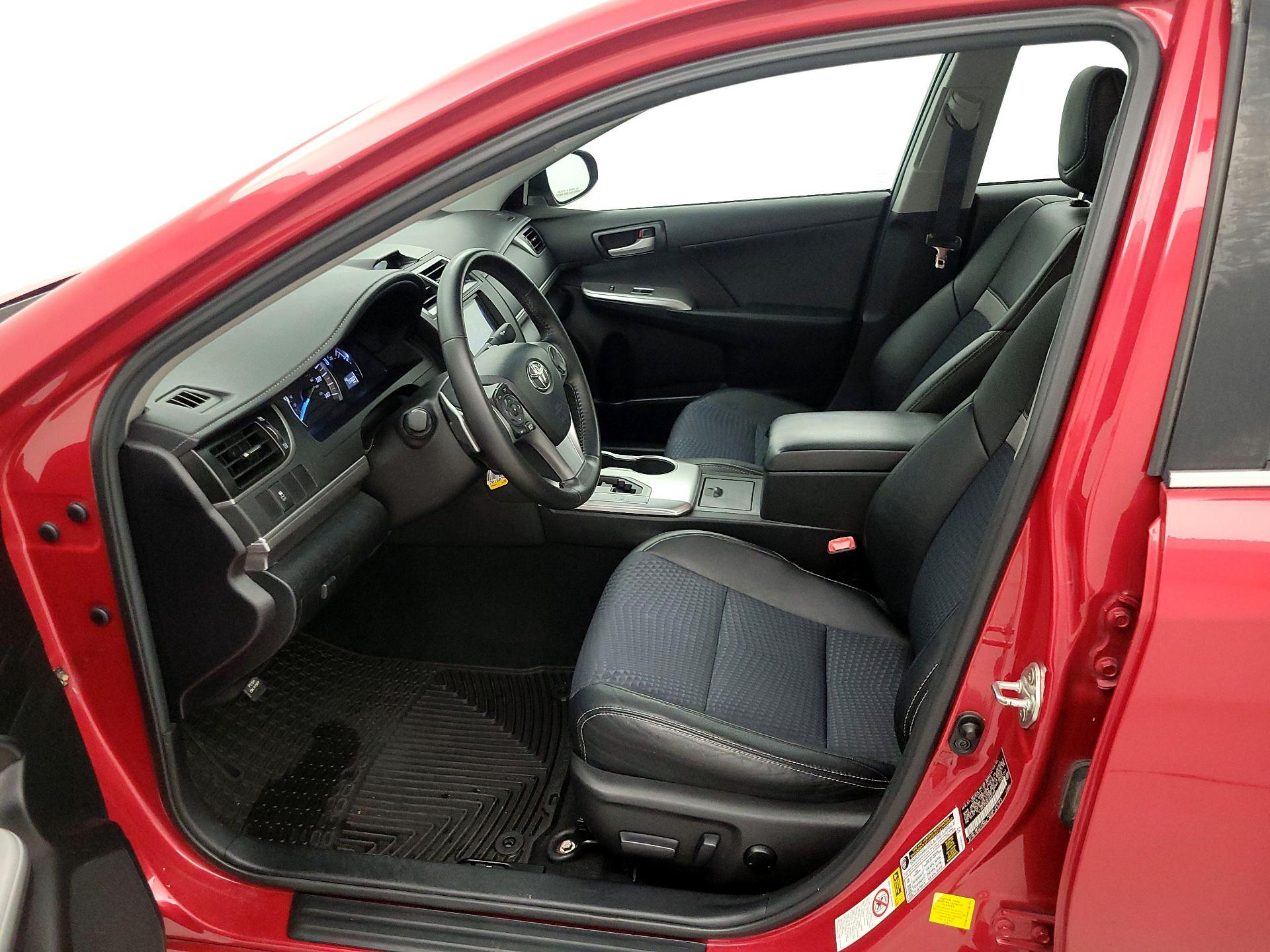 Thumbnail: 2014 Toyota Camry - 11
