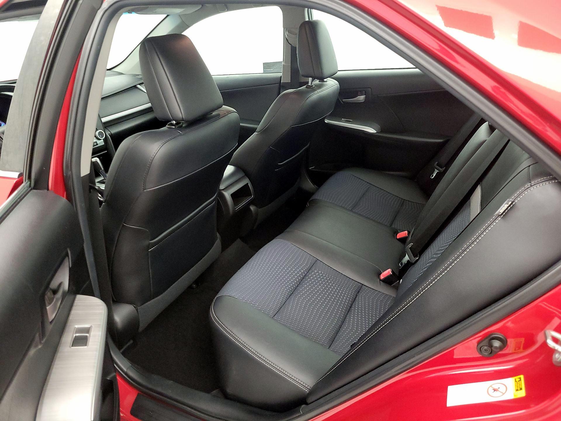 Thumbnail: 2014 Toyota Camry - 18