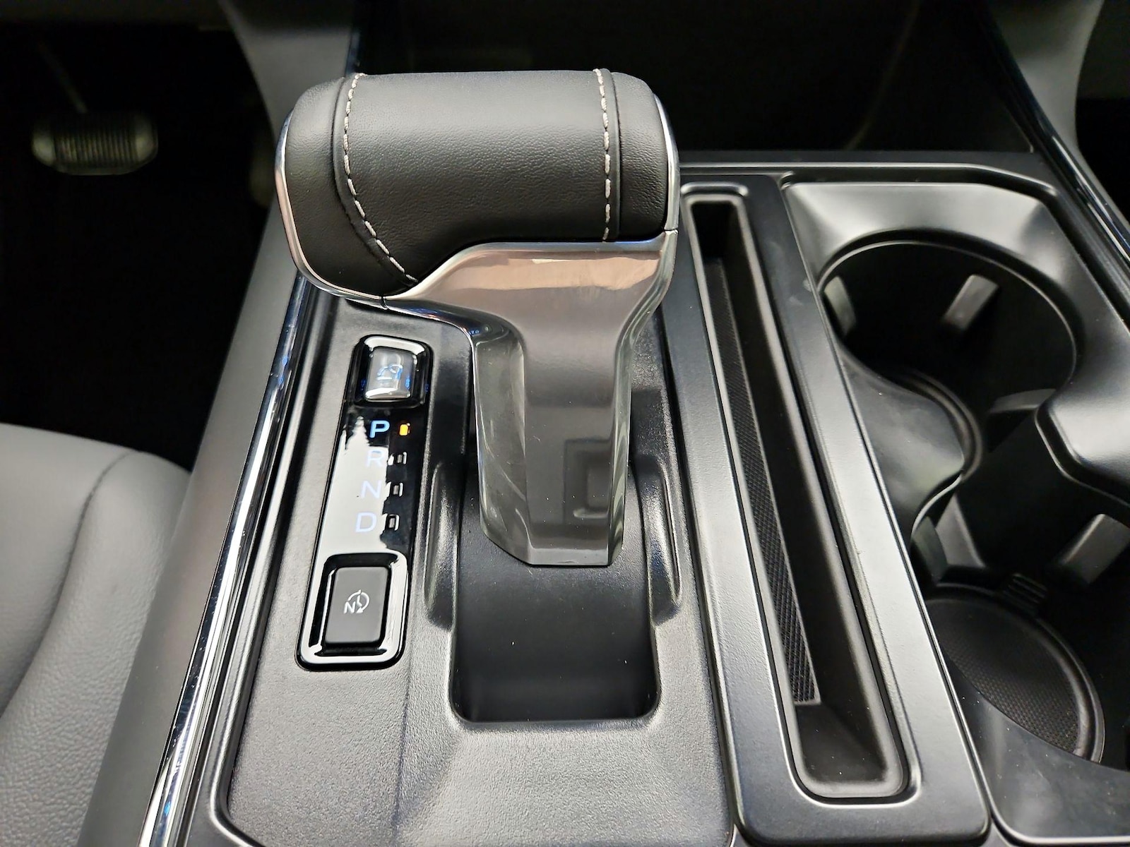 2025 Ford F-150 Lightning Flash - Photo 19