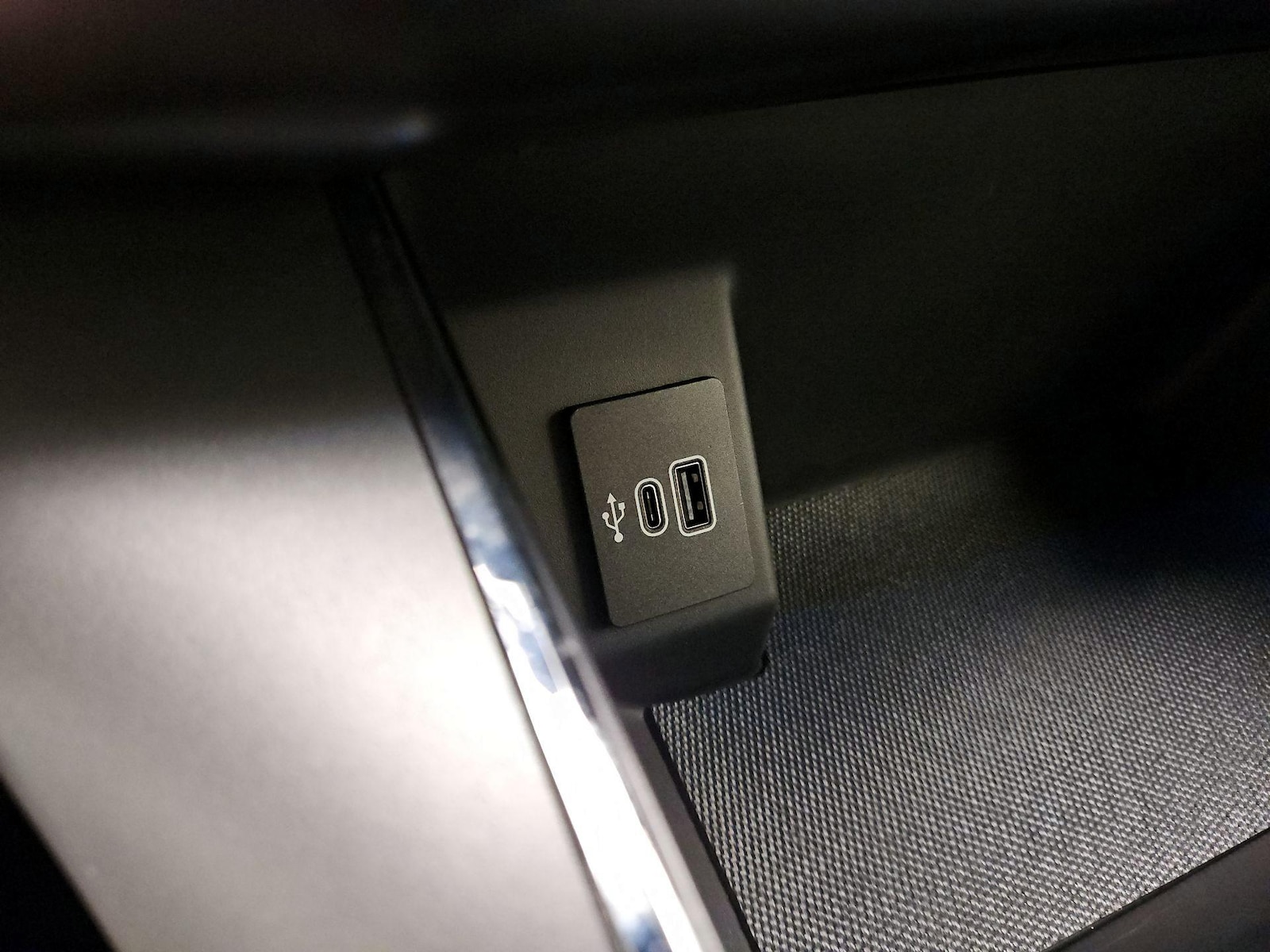 2025 Ford F-150 Lightning Flash - Photo 20