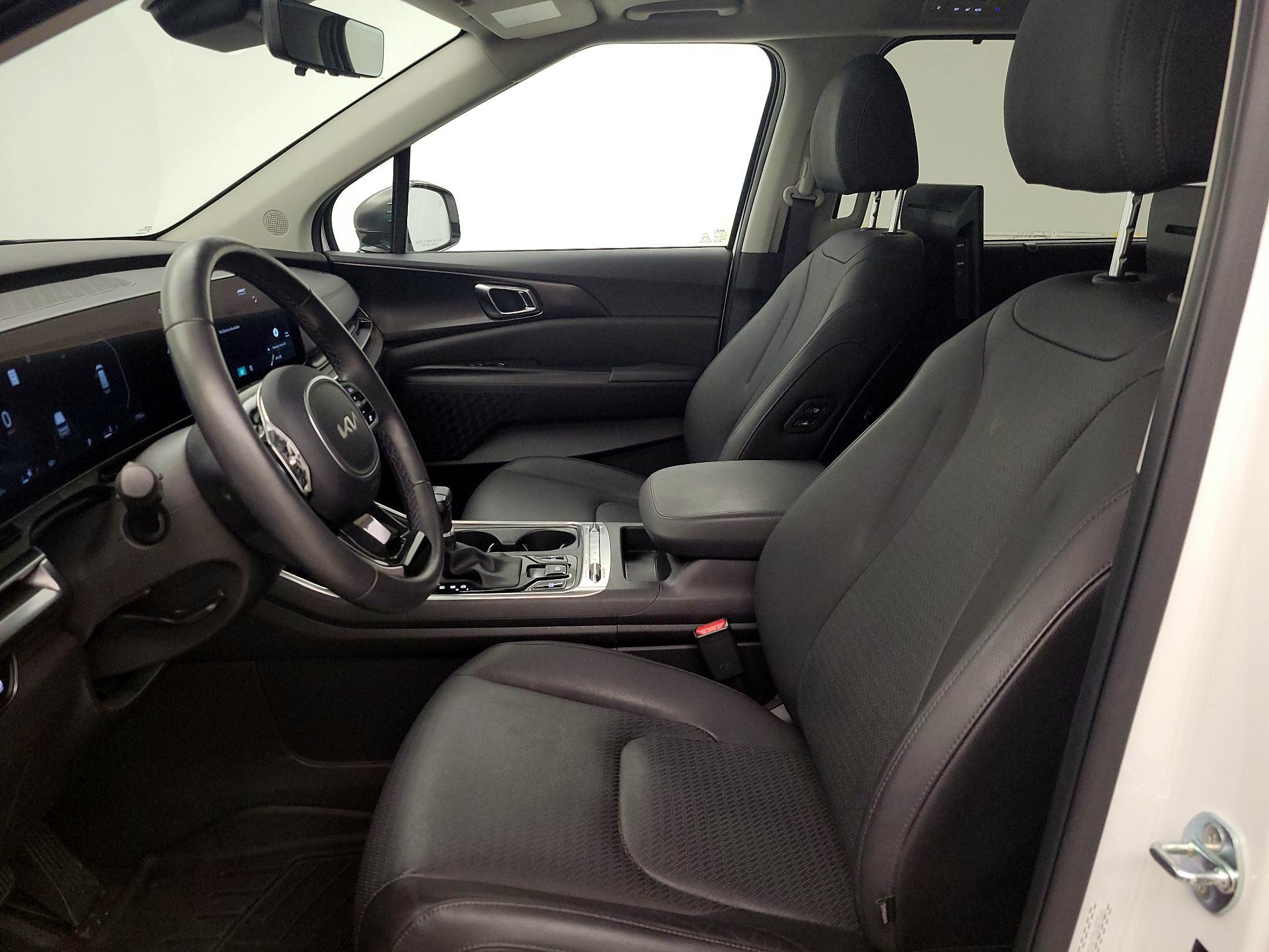 Thumbnail: 2025 Kia Carnival - 11
