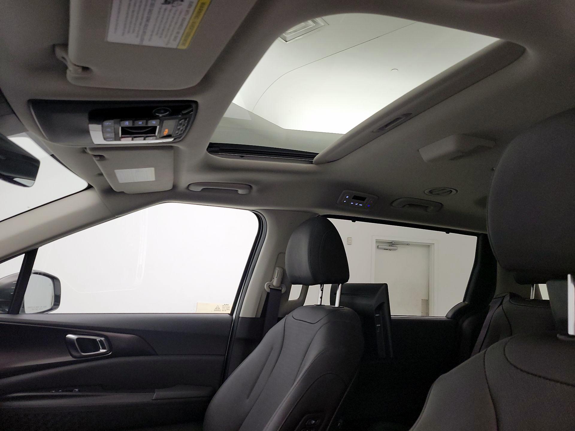 Thumbnail: 2025 Kia Carnival - 20