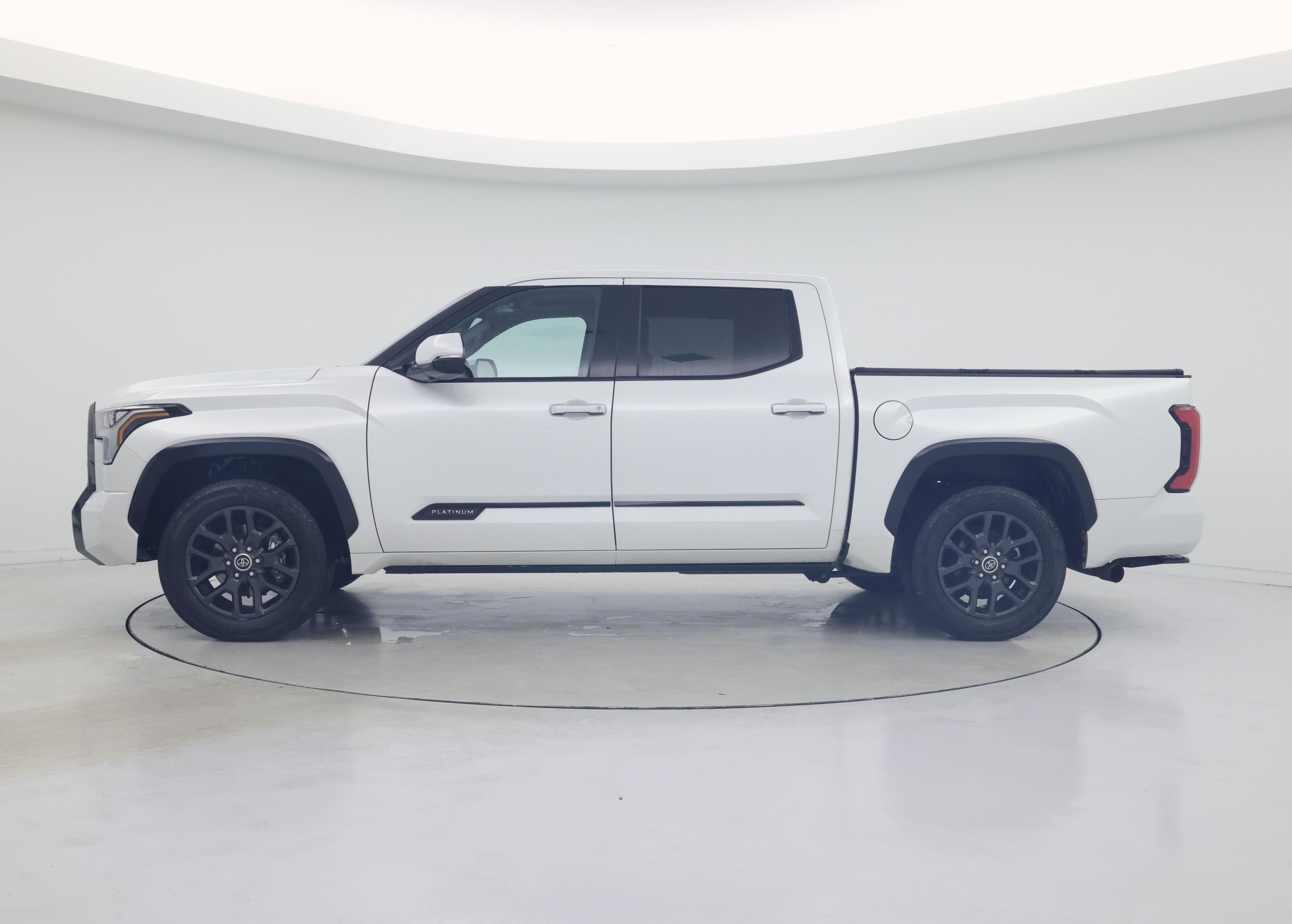 Thumbnail: 2022 Toyota Tundra - 3