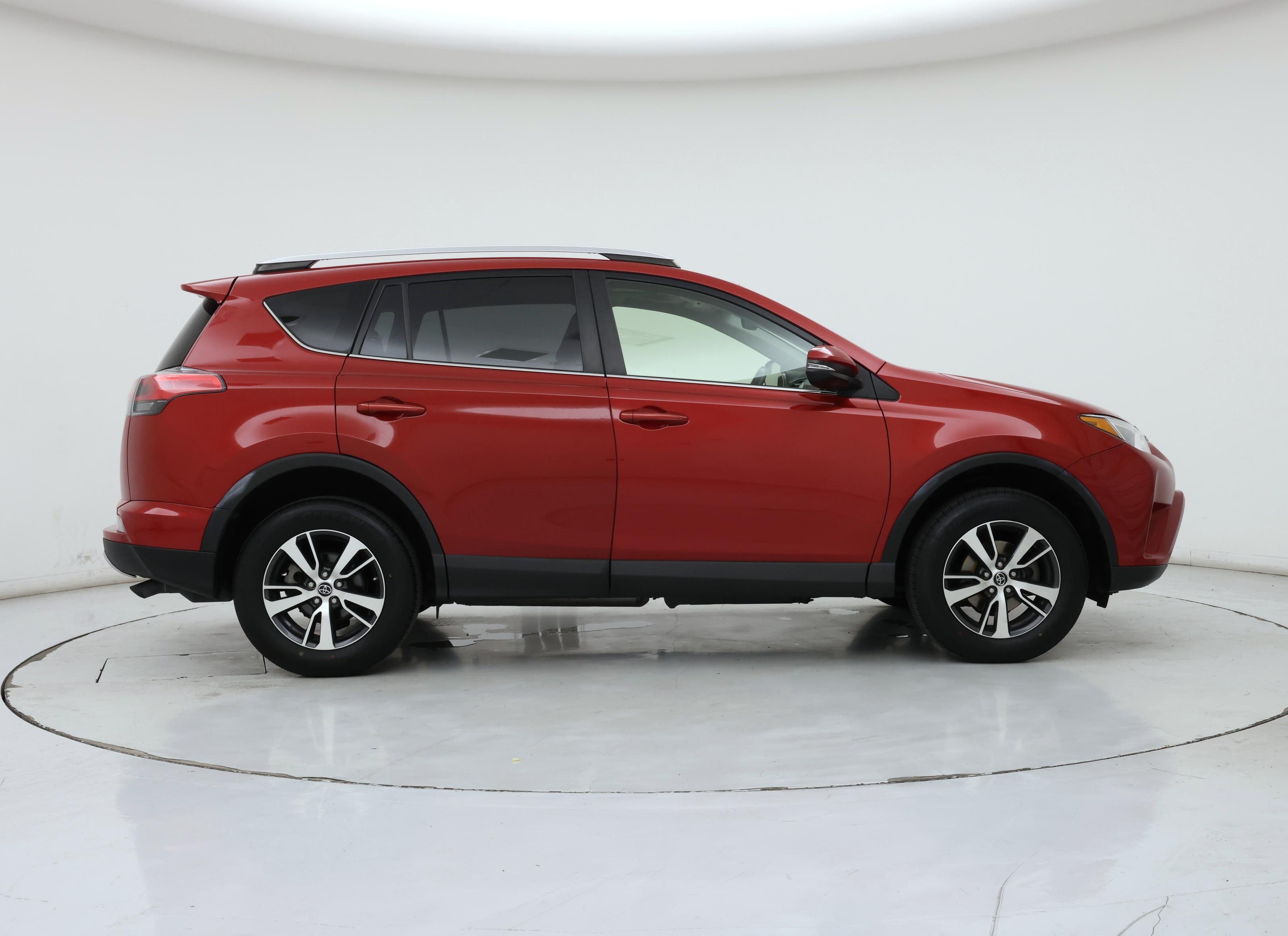 Thumbnail: 2016 Toyota RAV4 - 7