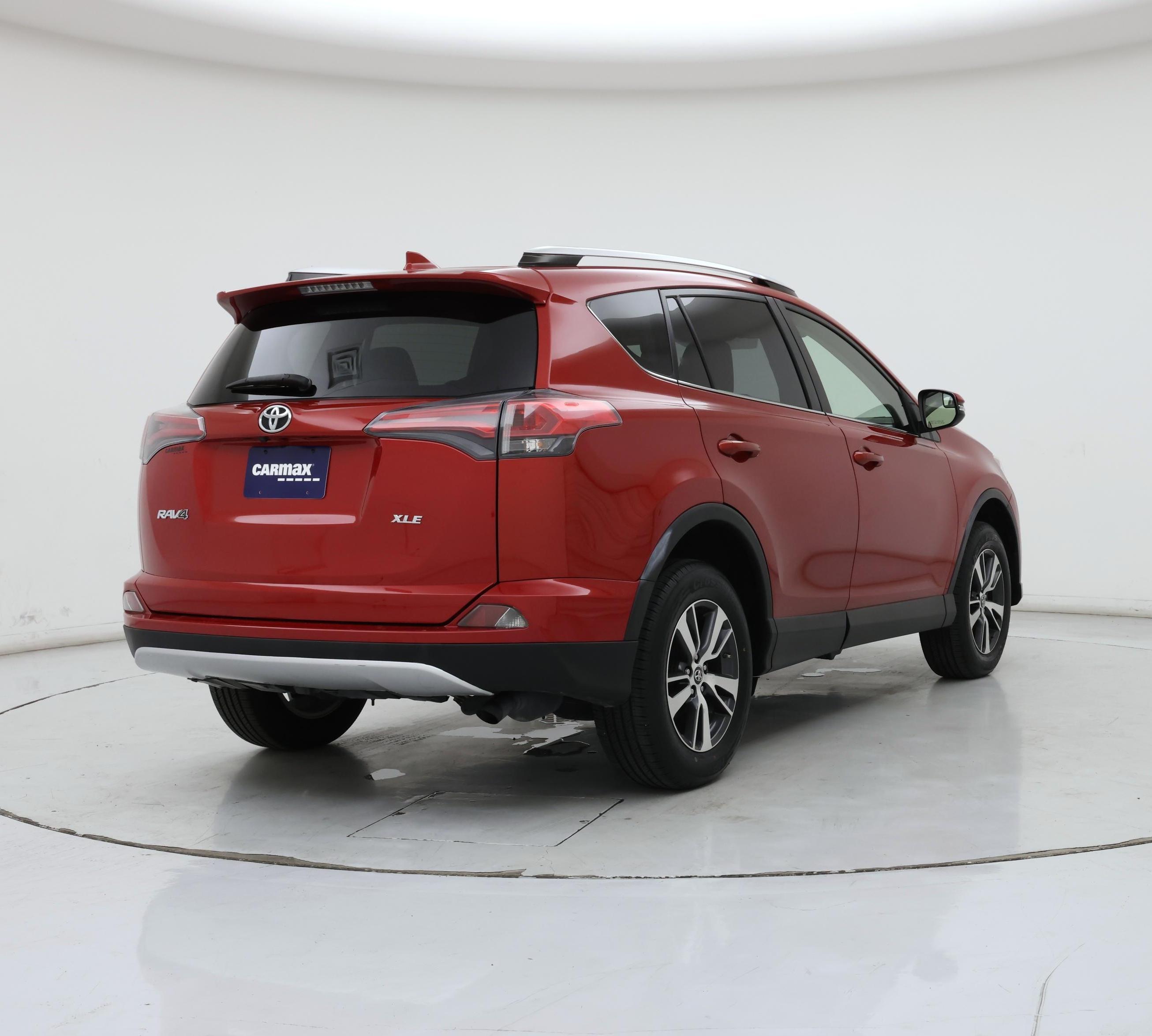 Thumbnail: 2016 Toyota RAV4 - 8