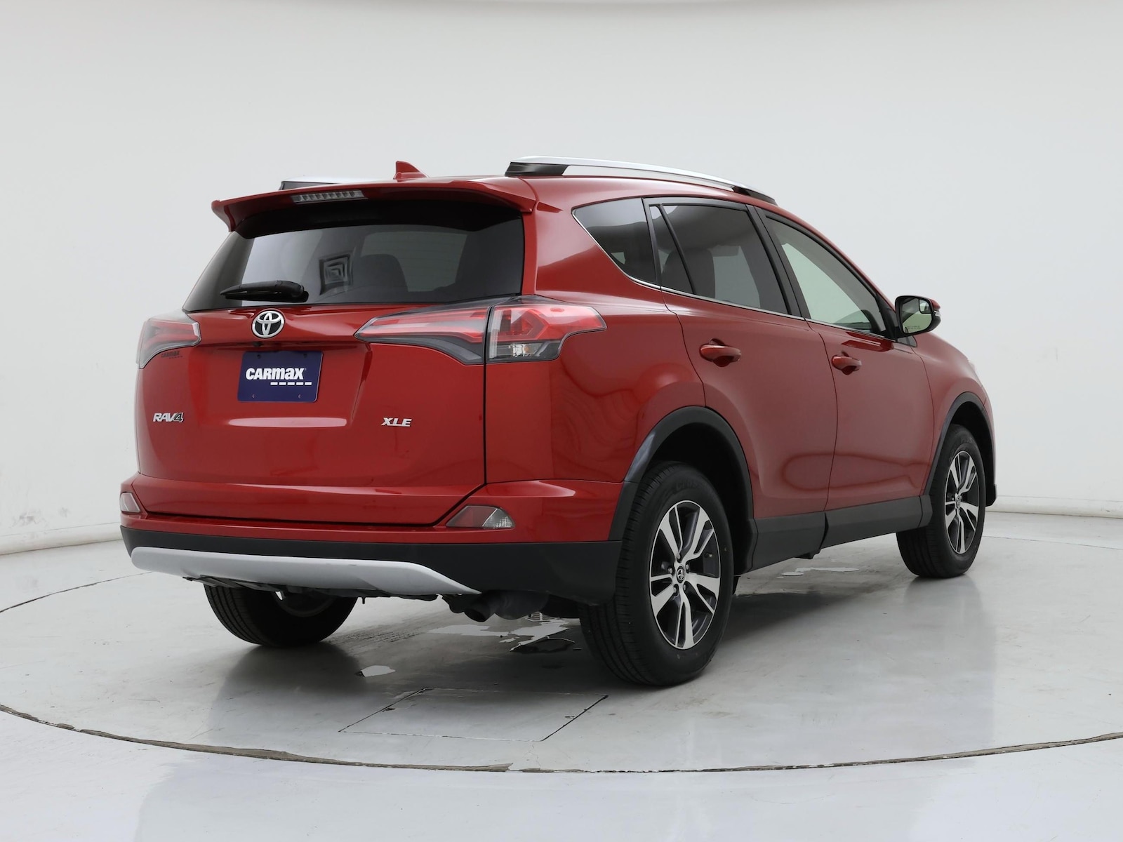 2016 Toyota RAV4 XLE - Photo 9