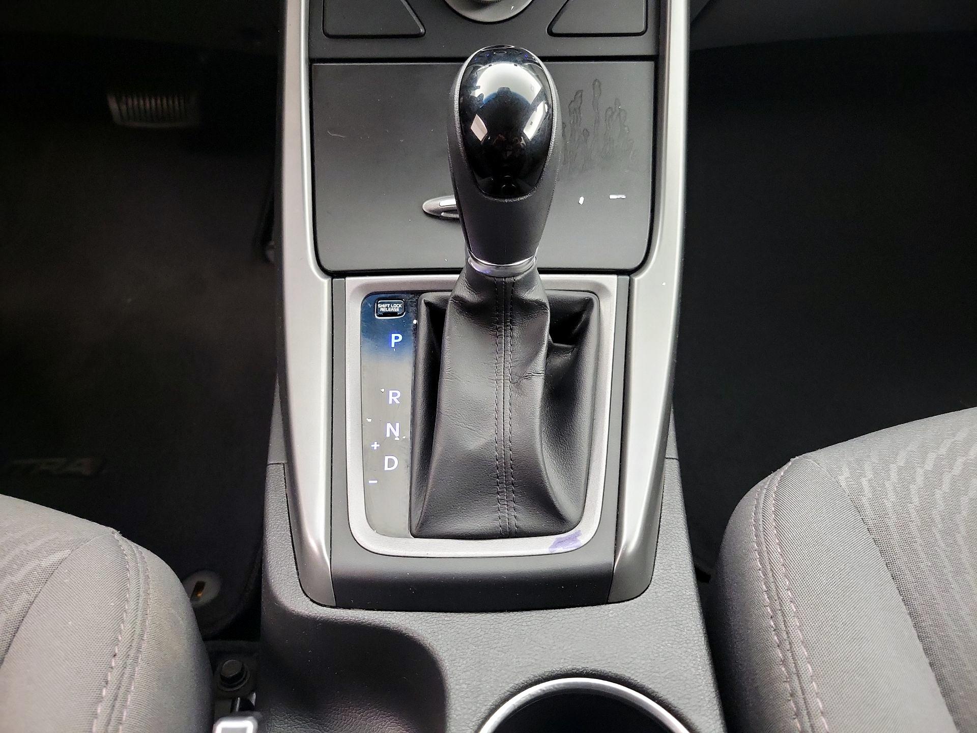 Thumbnail: 2016 Hyundai Elantra - 17