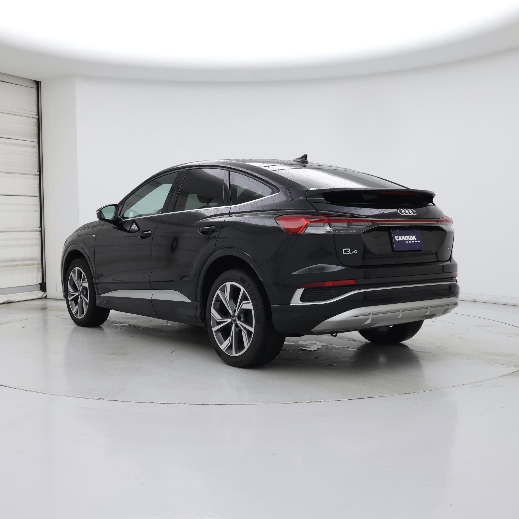 Thumbnail: 2023 Audi Q4 e-tron - 2