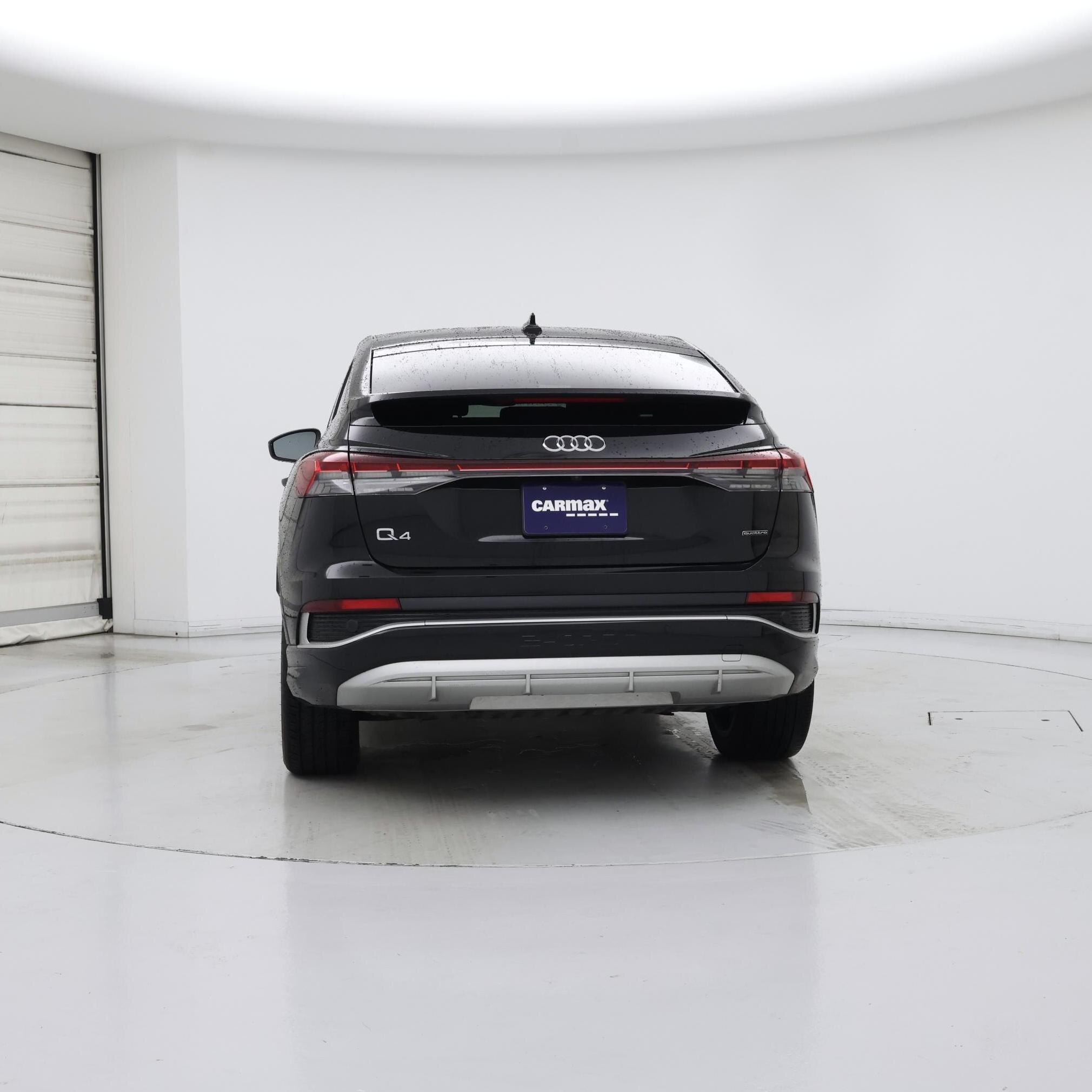 Thumbnail: 2023 Audi Q4 e-tron - 6
