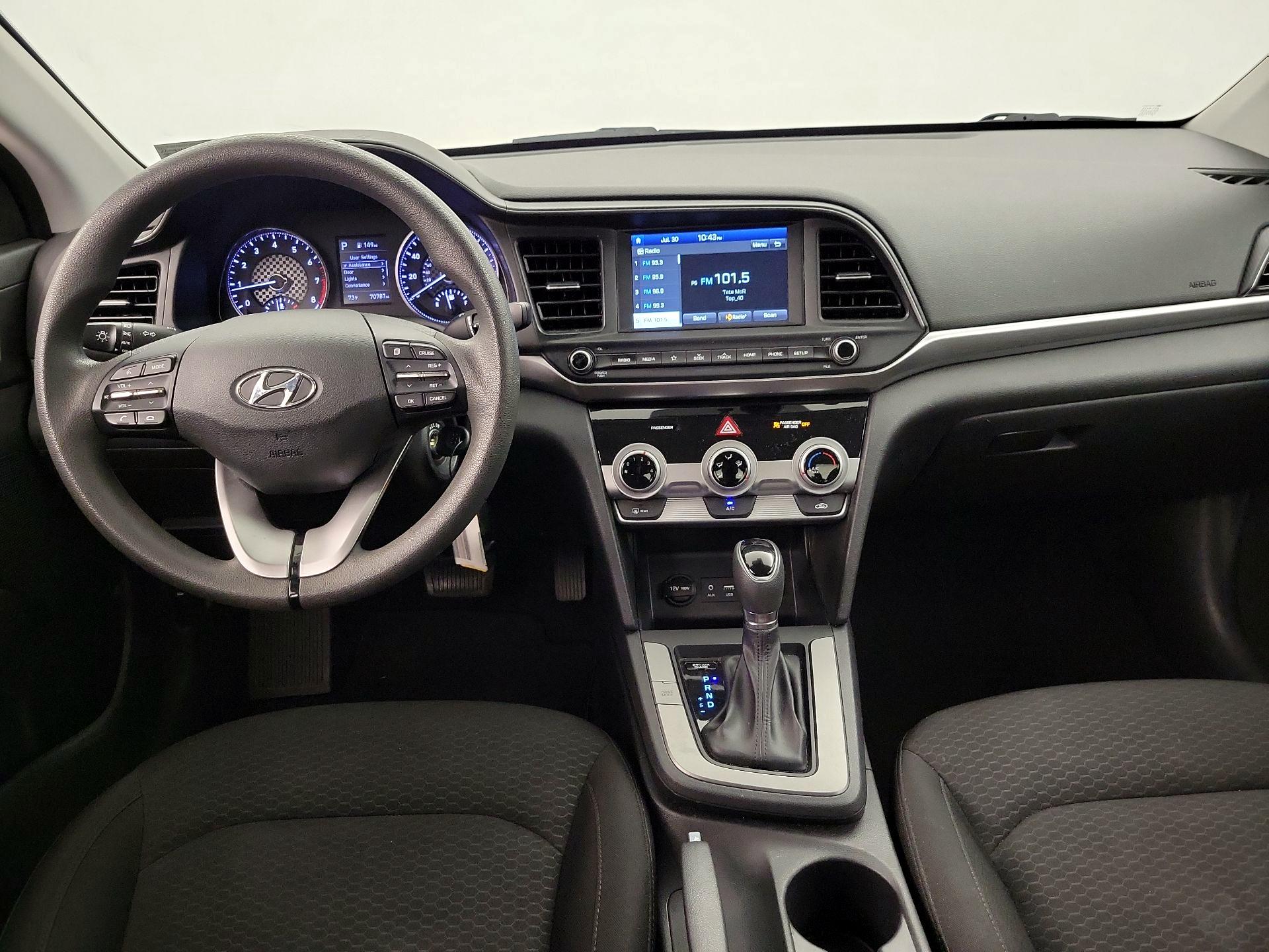 Thumbnail: 2019 Hyundai Elantra - 9