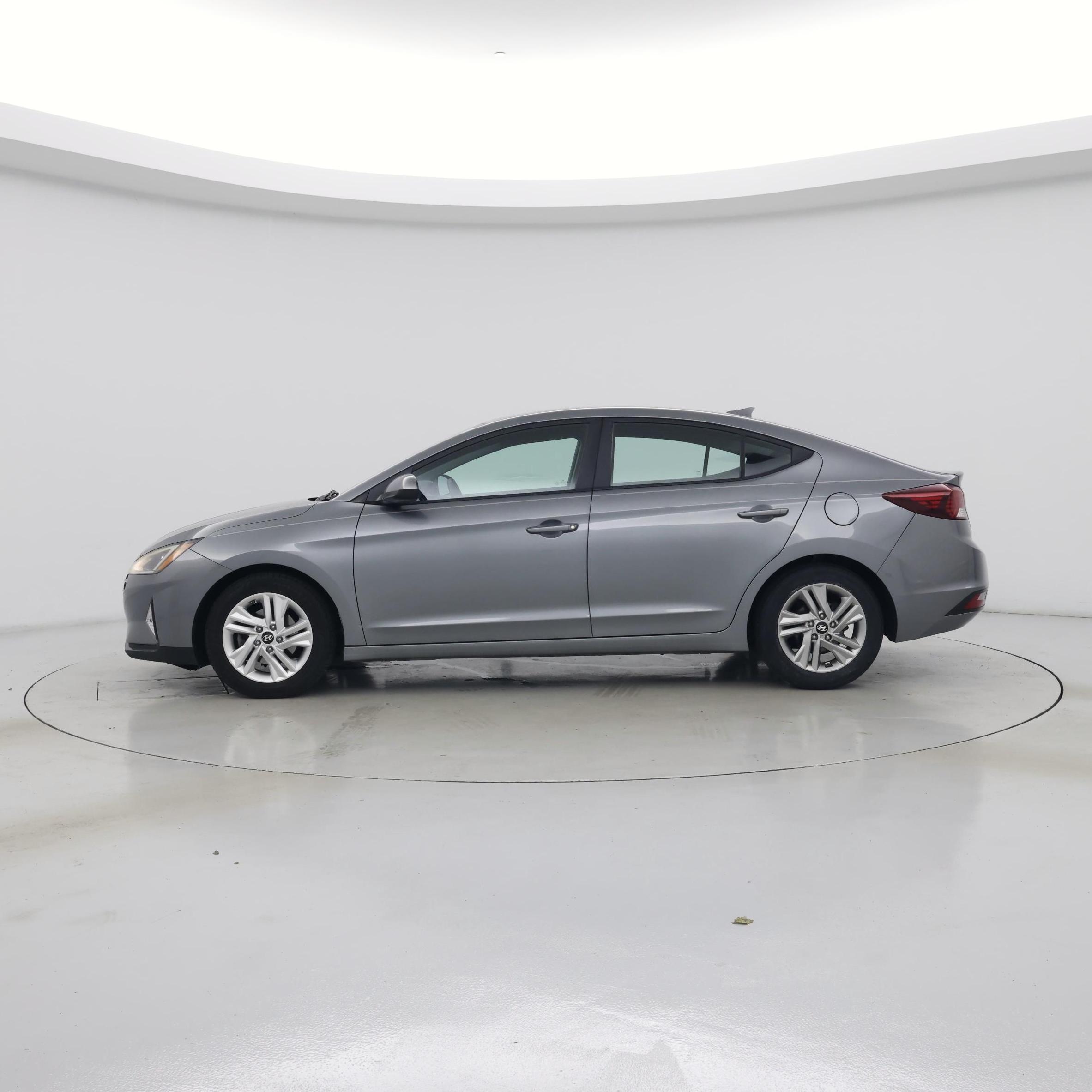 Thumbnail: 2019 Hyundai Elantra - 3