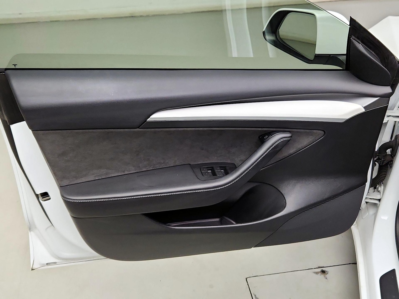 2022 Tesla Model 3 Long Range - Photo 11