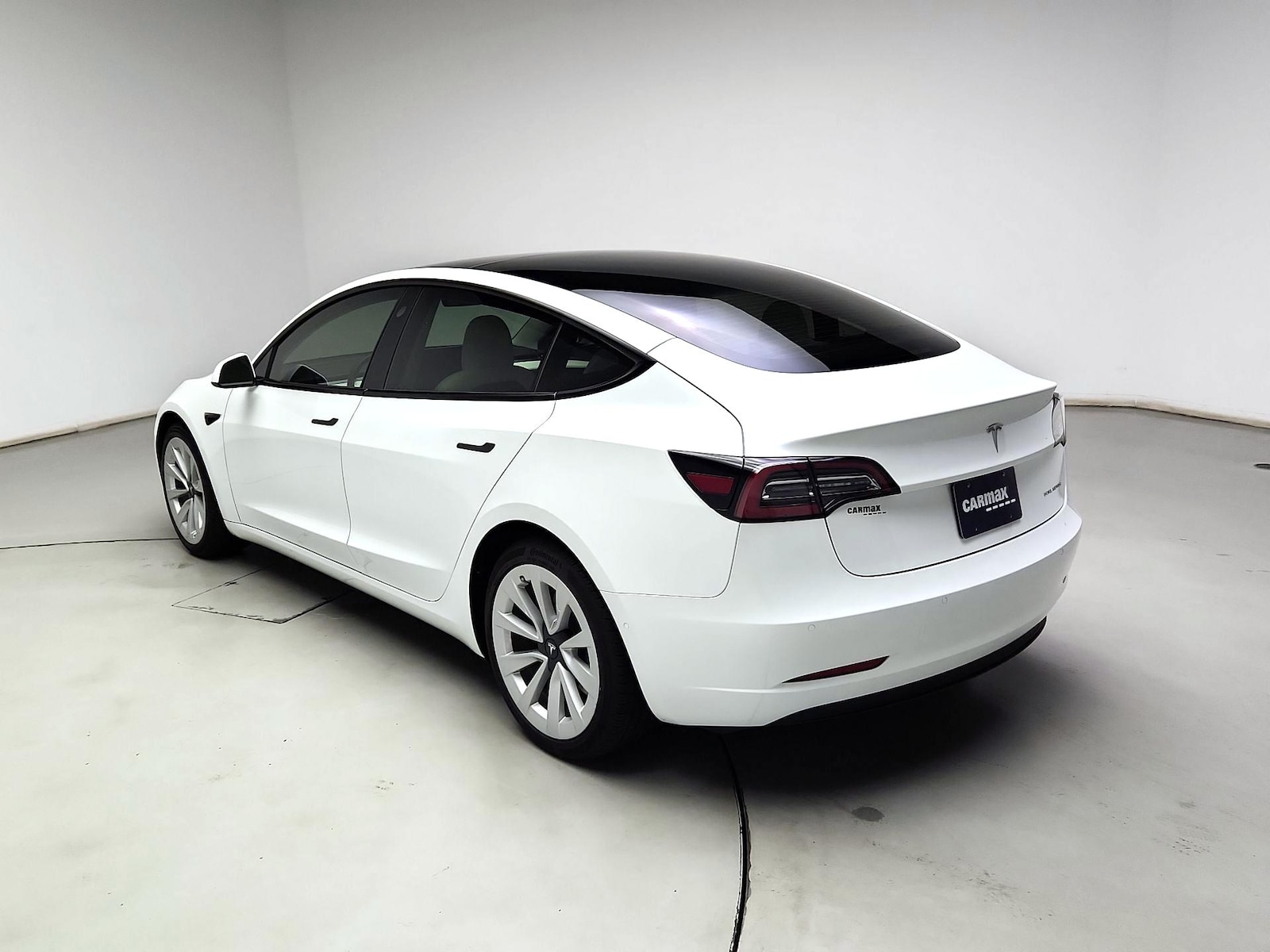 2022 Tesla Model 3 Long Range - Photo 7