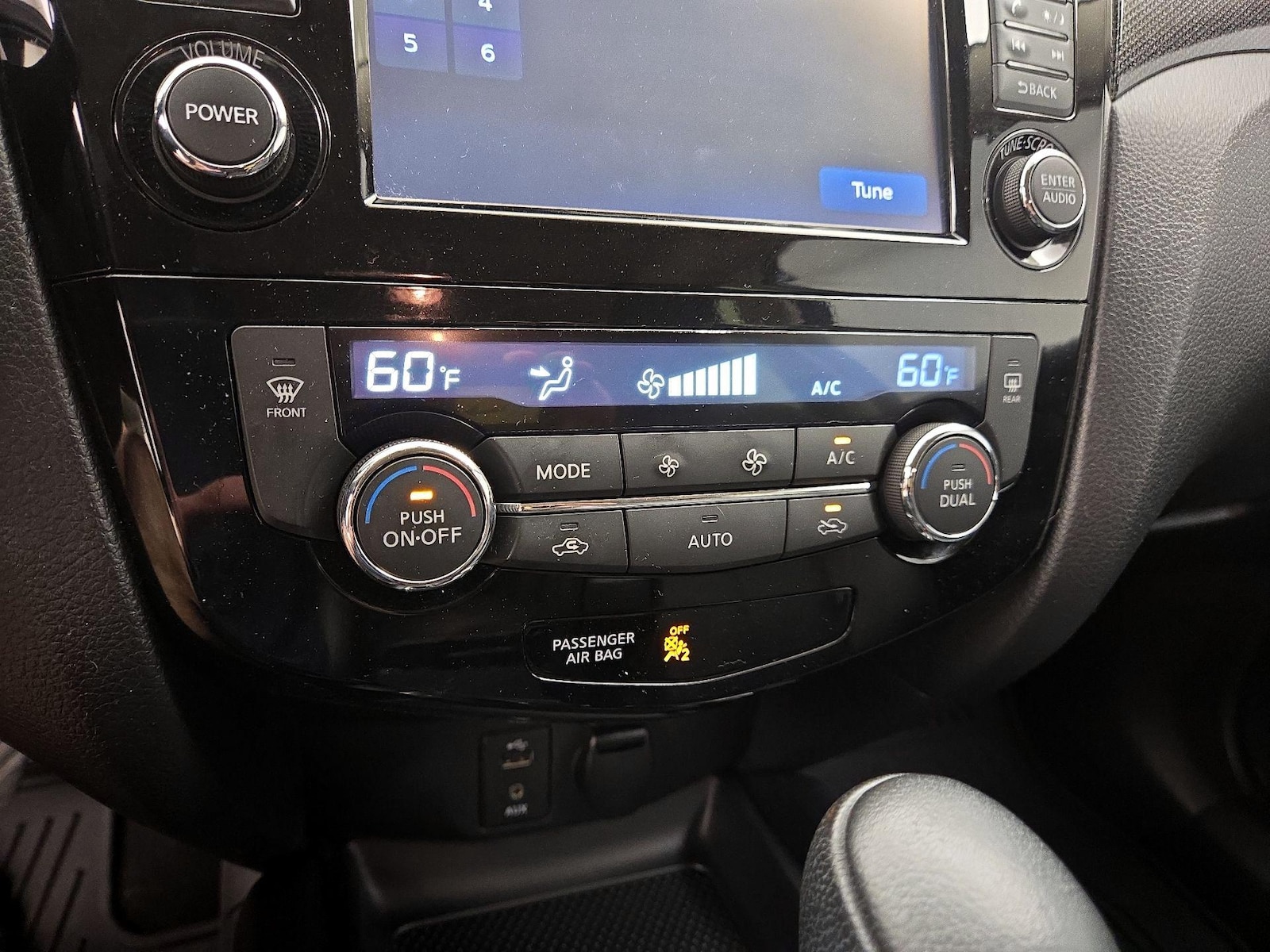 2016 Nissan Rogue SL - Photo 18