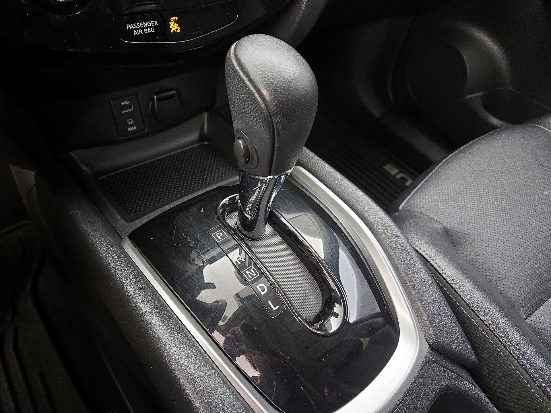 Thumbnail: 2016 Nissan Rogue - 18