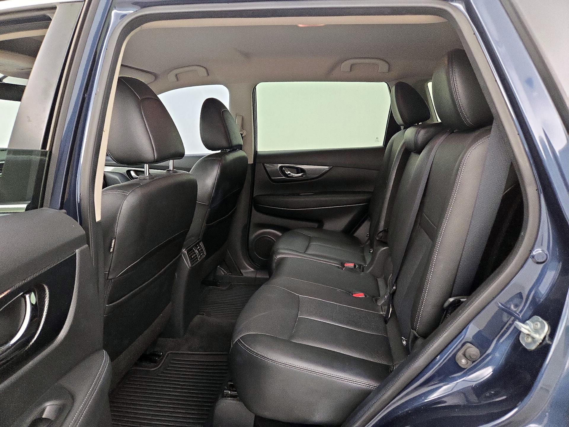 Thumbnail: 2016 Nissan Rogue - 20
