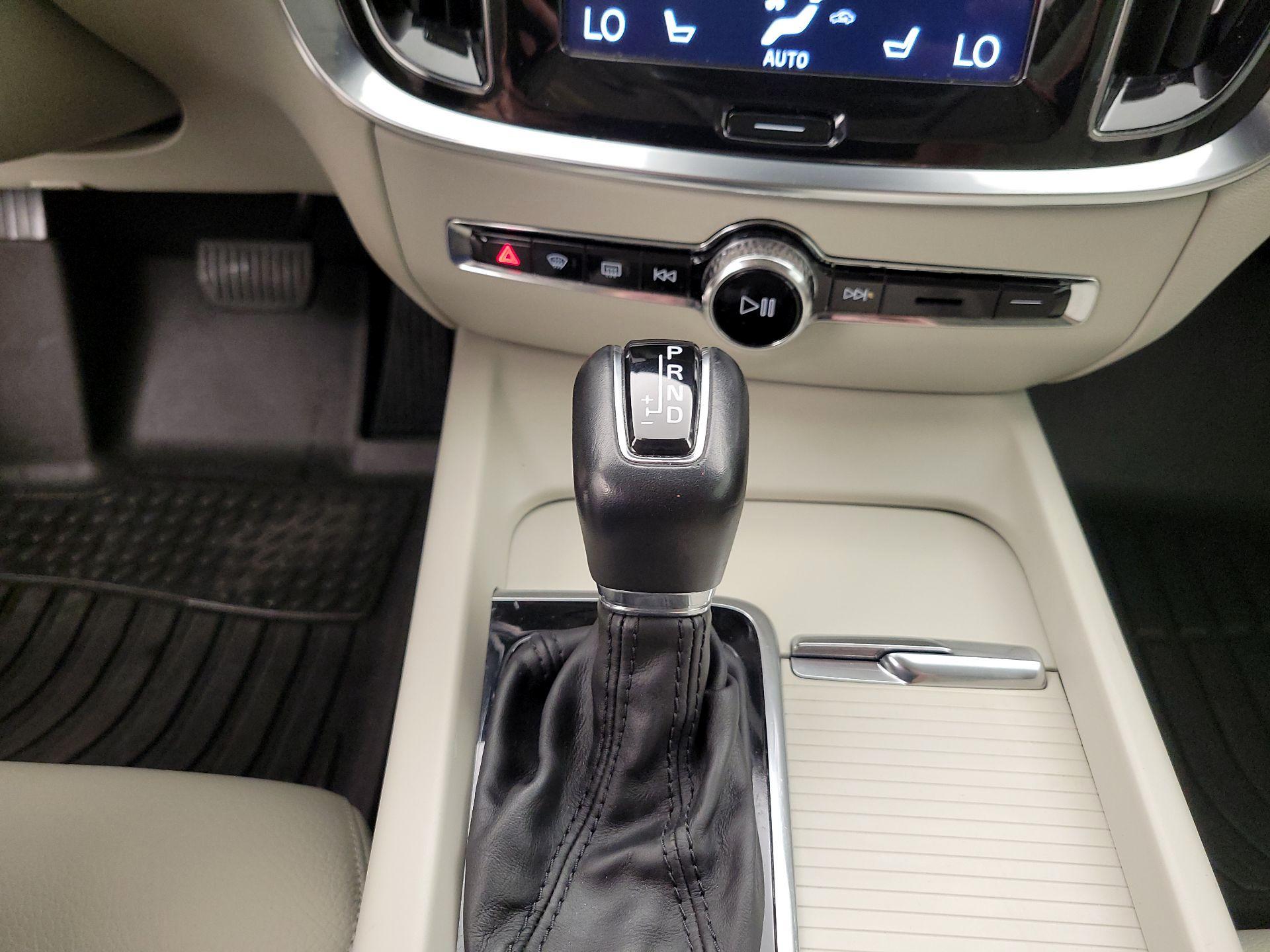 Thumbnail: 2020 Volvo S60 - 18