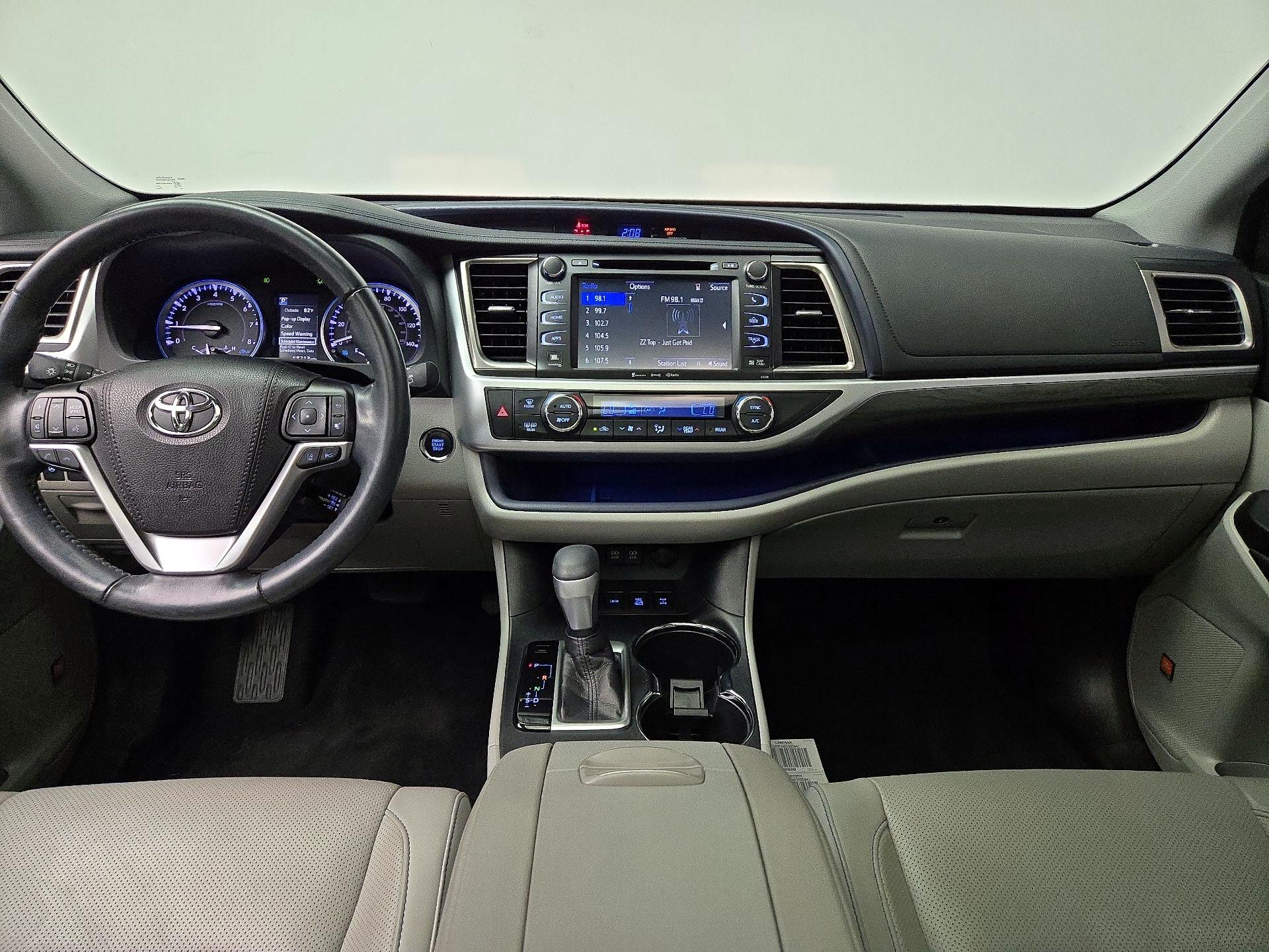 Thumbnail: 2019 Toyota Highlander - 9