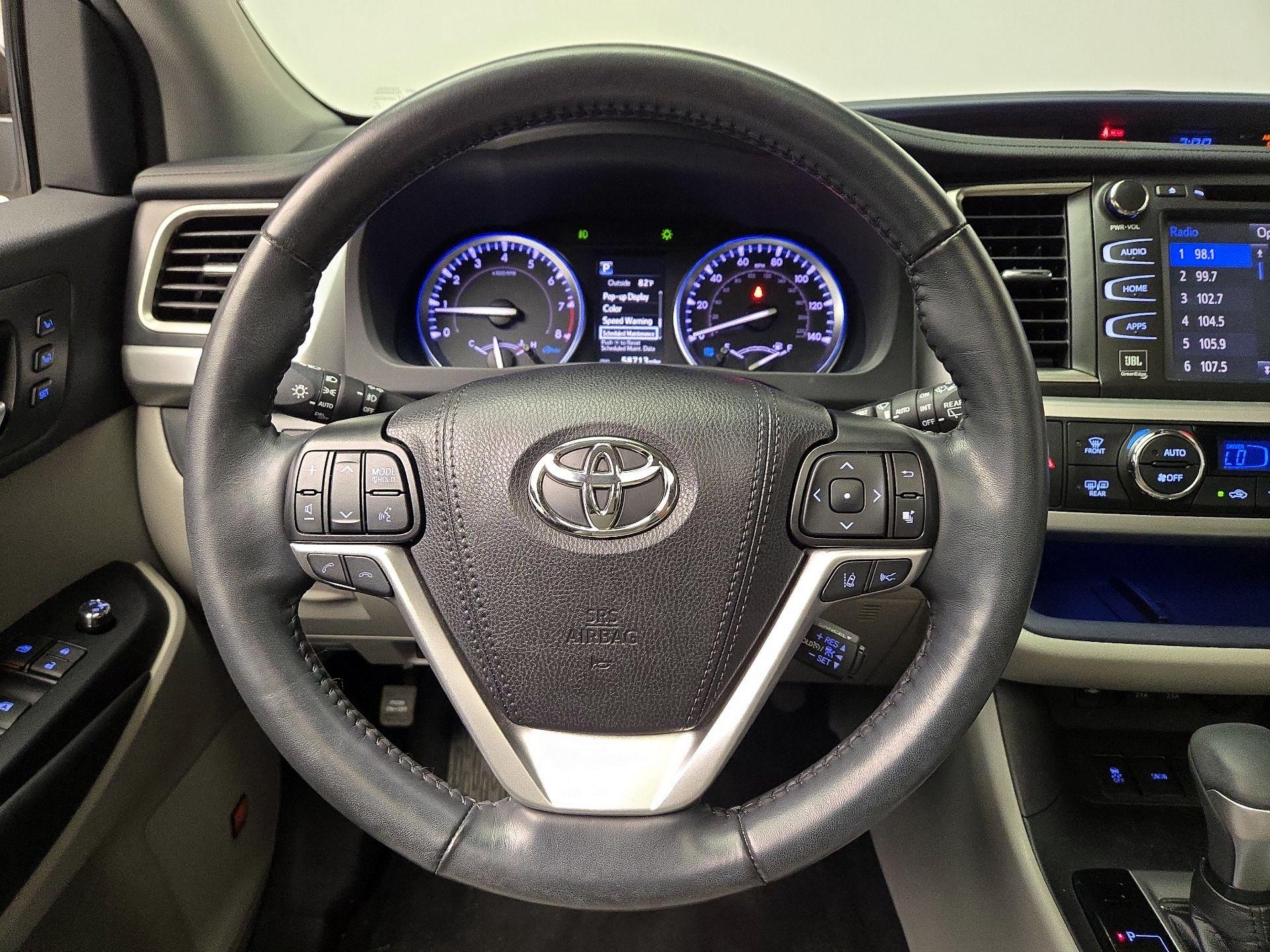 Thumbnail: 2019 Toyota Highlander - 10