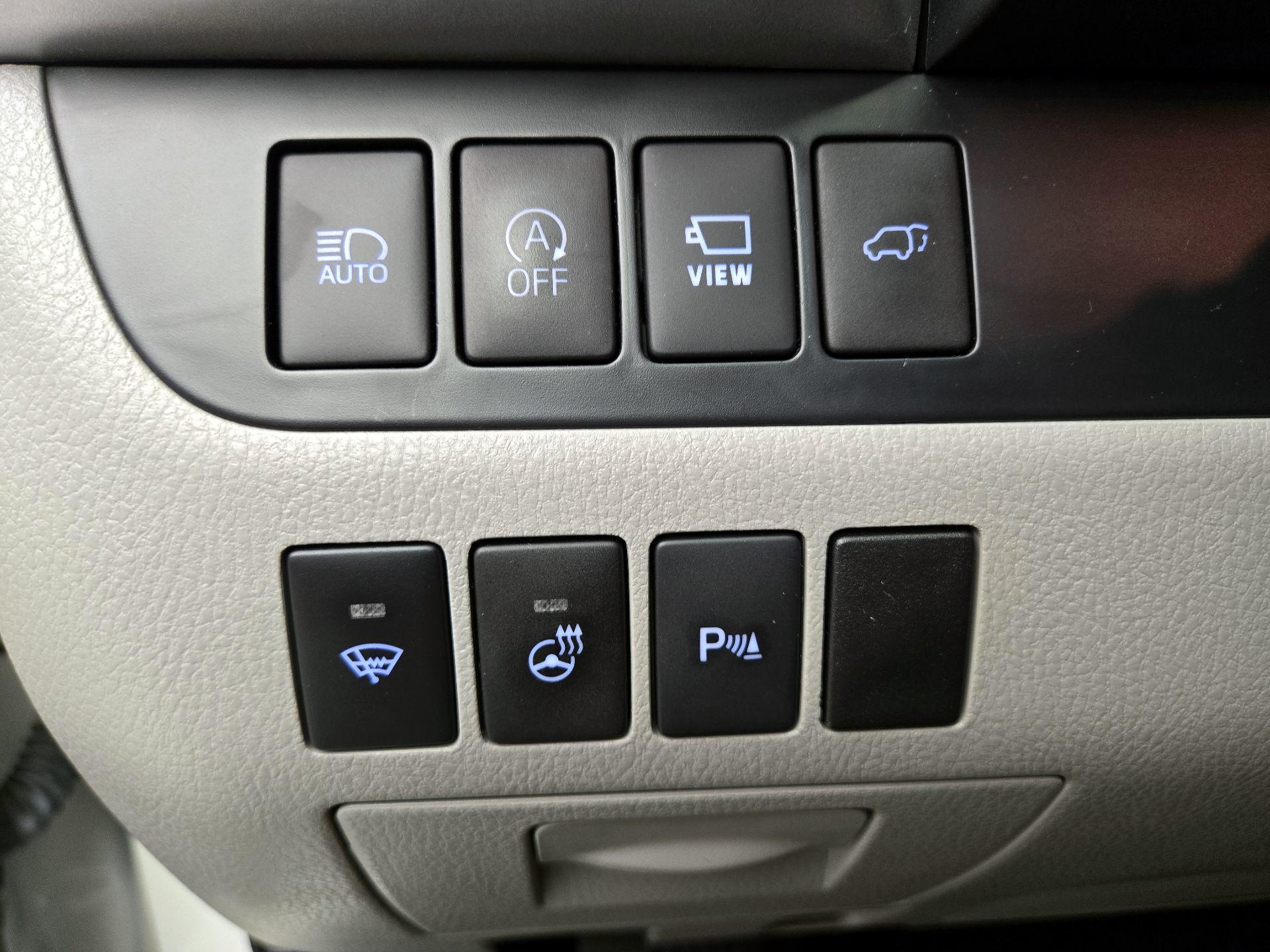 Thumbnail: 2019 Toyota Highlander - 13