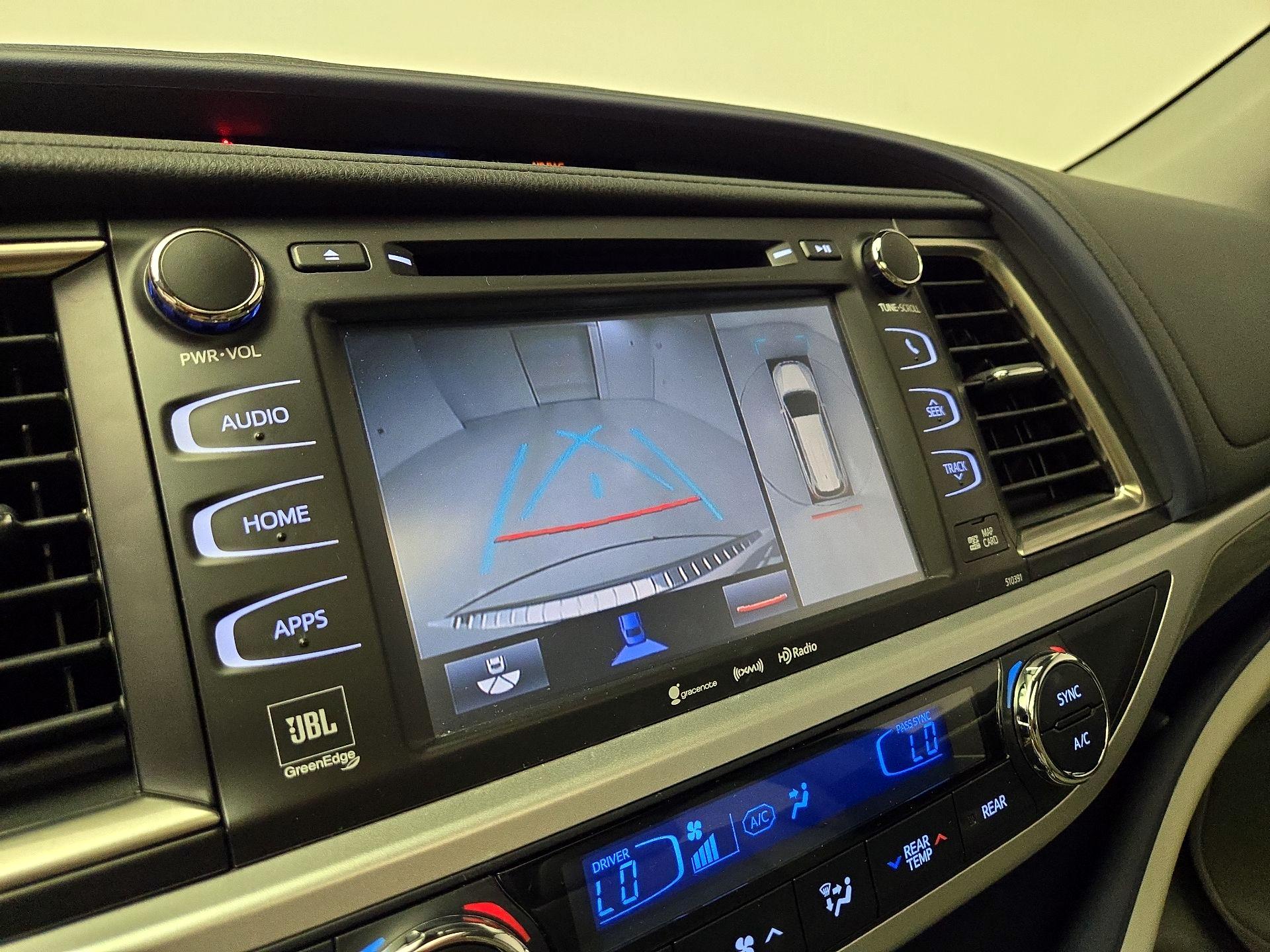 Thumbnail: 2019 Toyota Highlander - 15