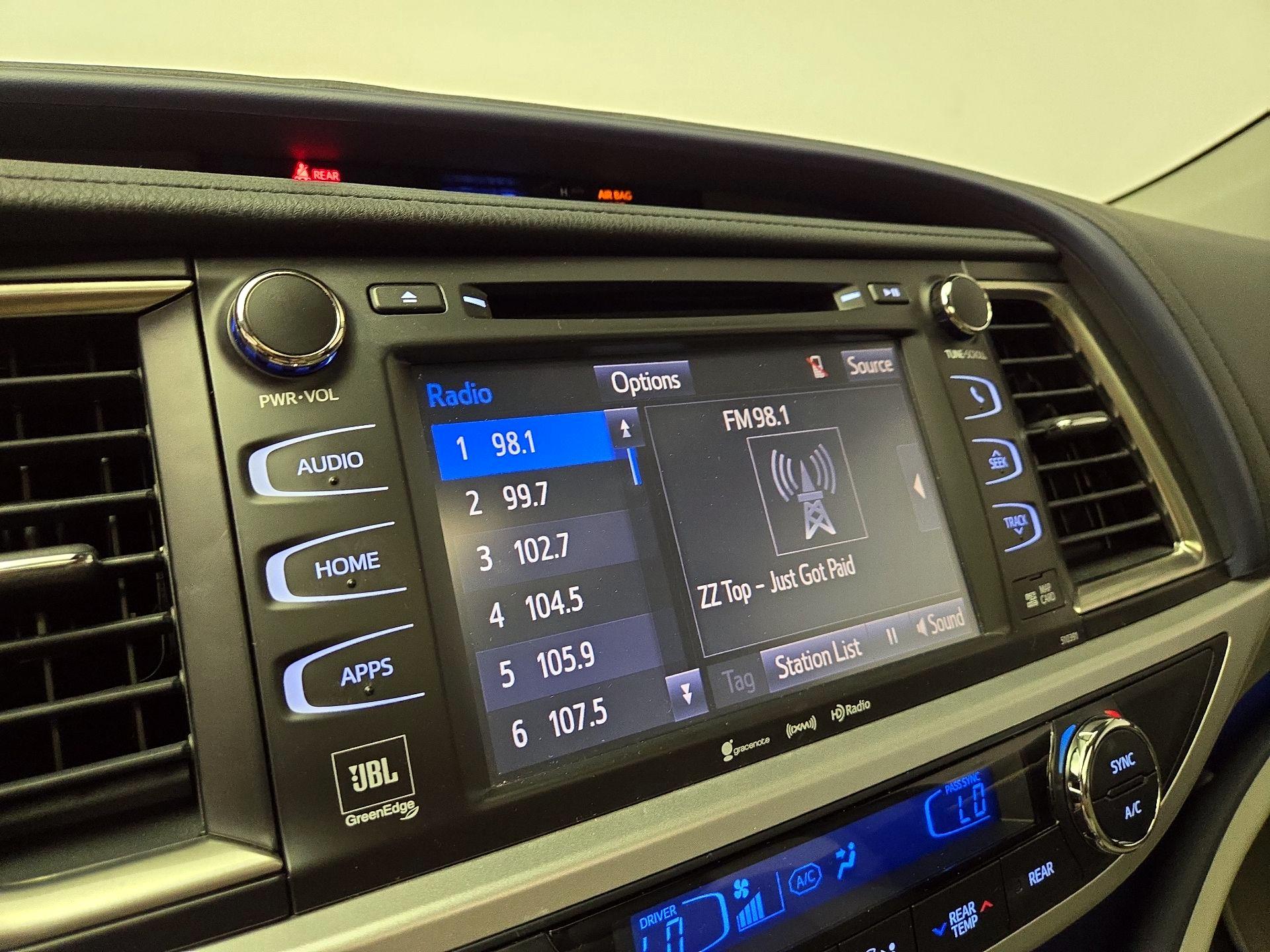 Thumbnail: 2019 Toyota Highlander - 16