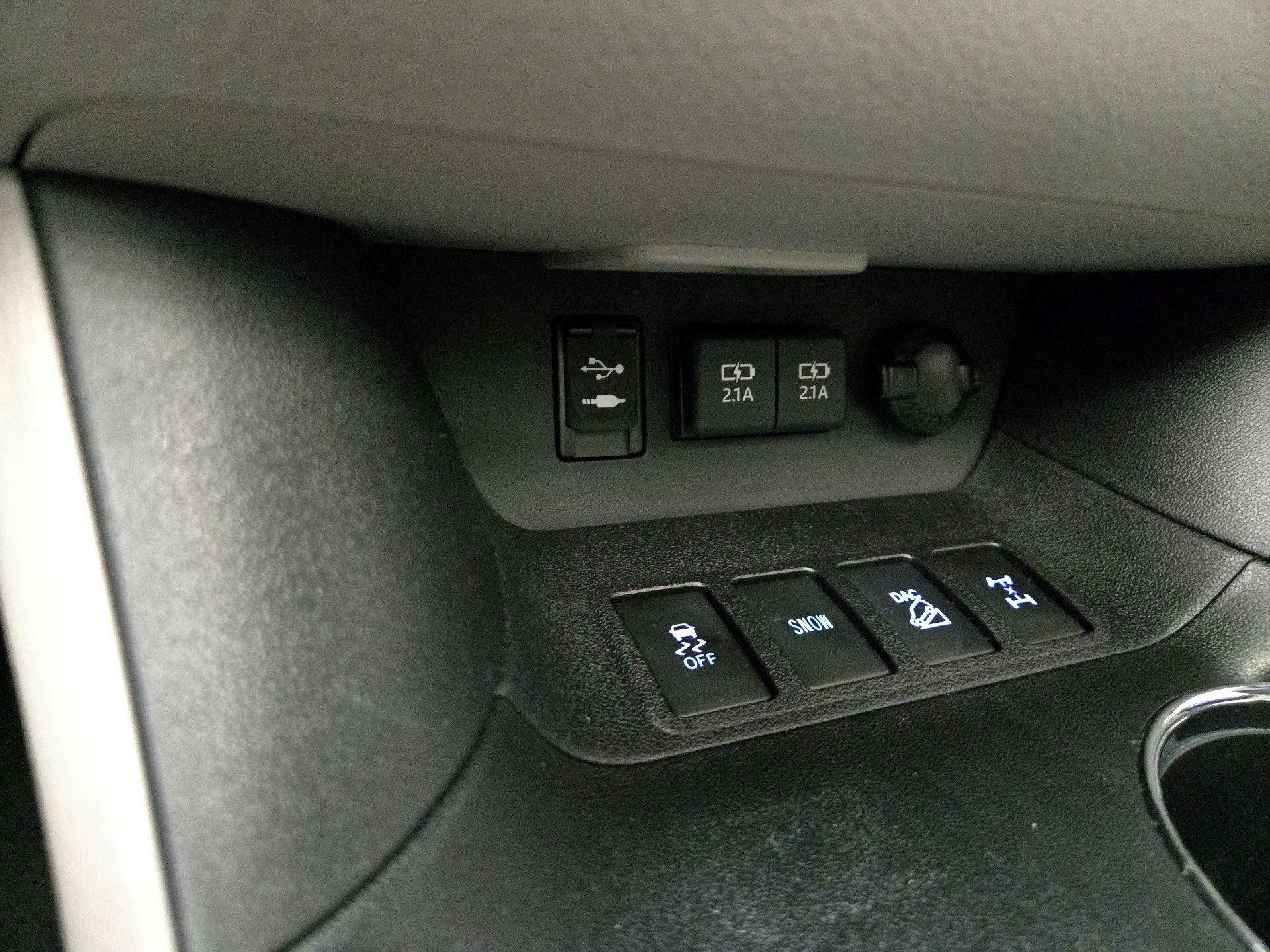 Thumbnail: 2019 Toyota Highlander - 19