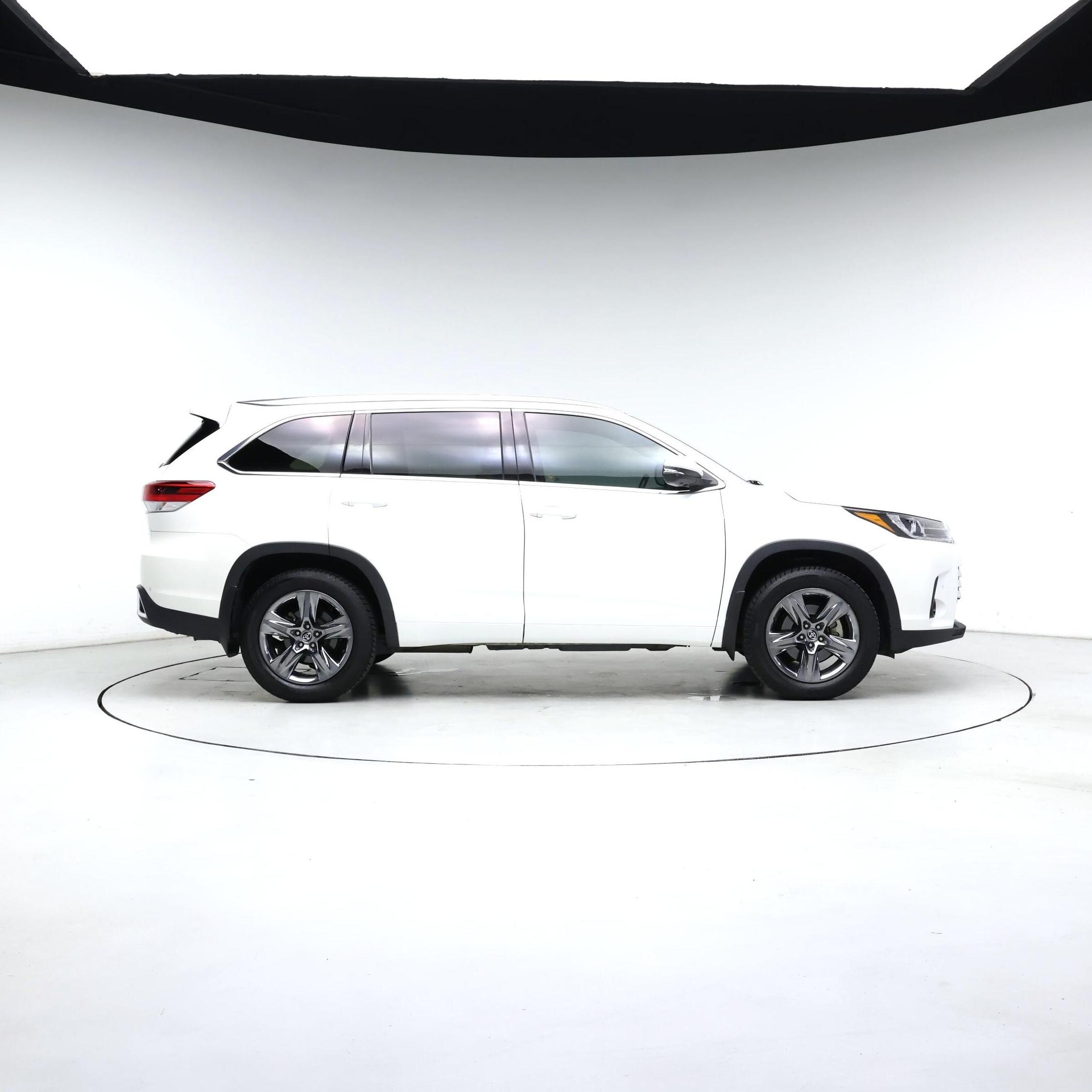 Thumbnail: 2019 Toyota Highlander - 7