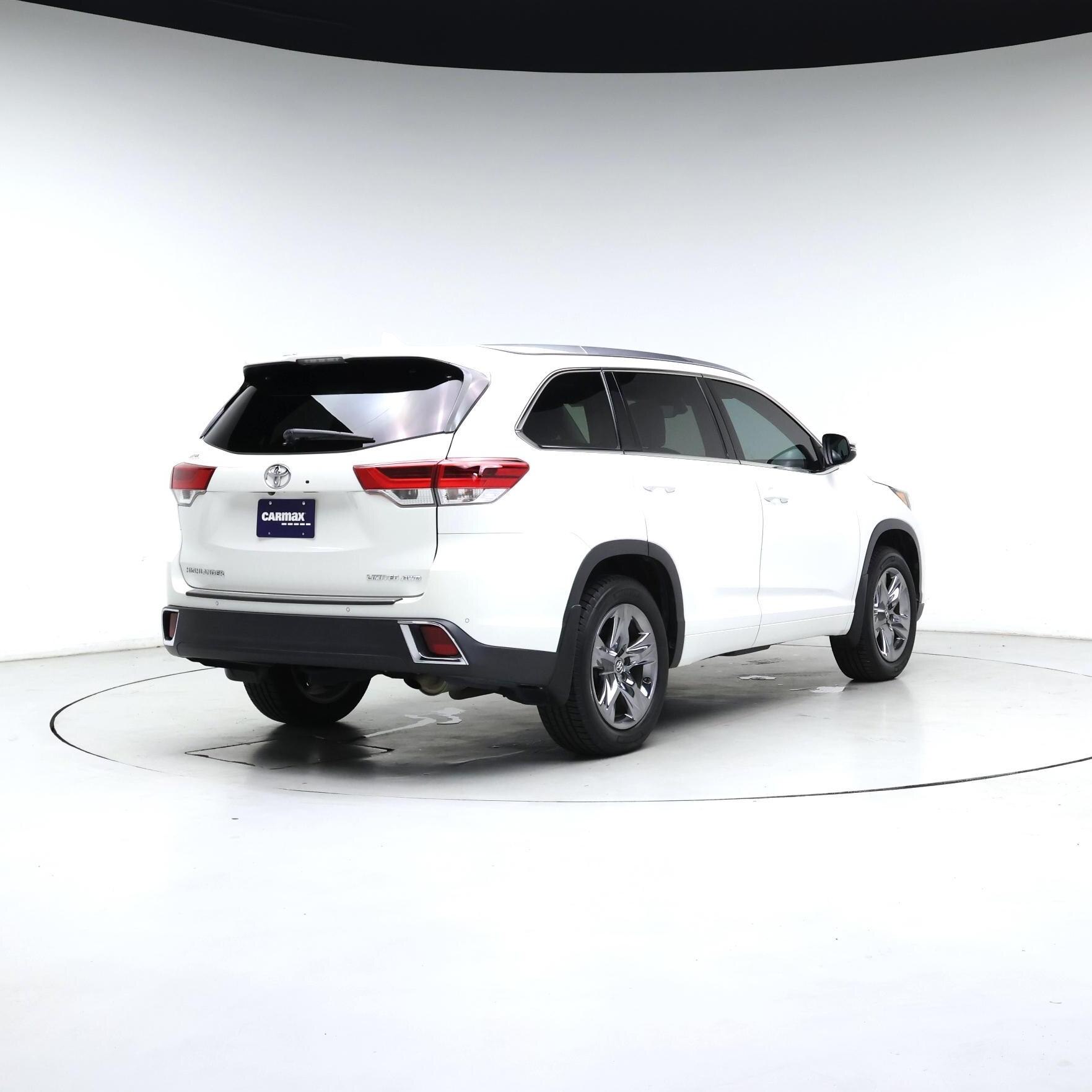 Thumbnail: 2019 Toyota Highlander - 8