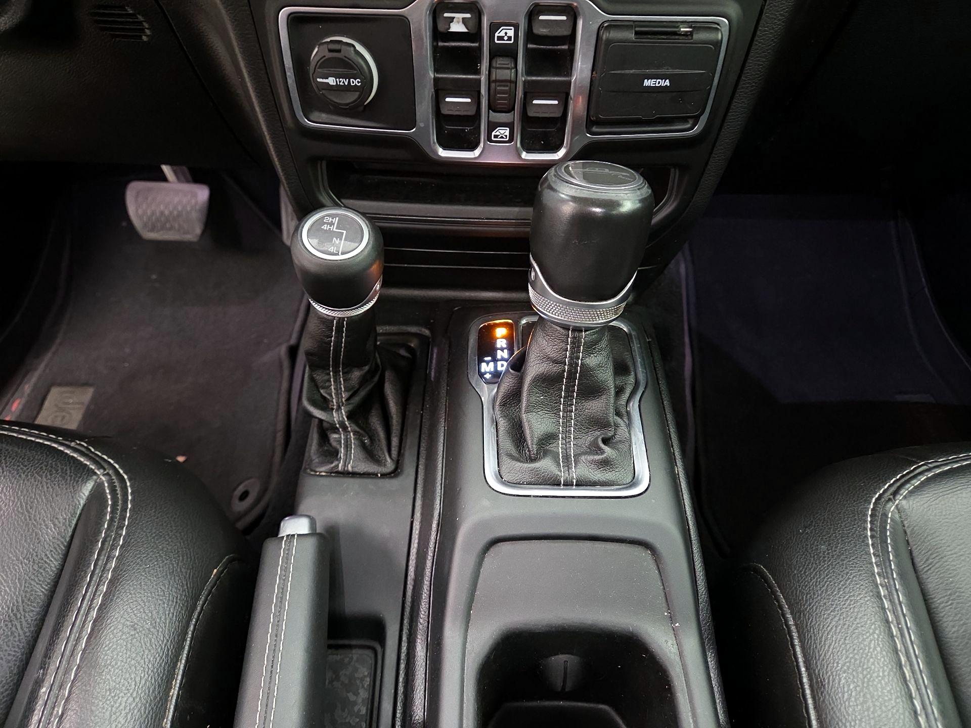 Thumbnail: 2021 Jeep Gladiator - 18