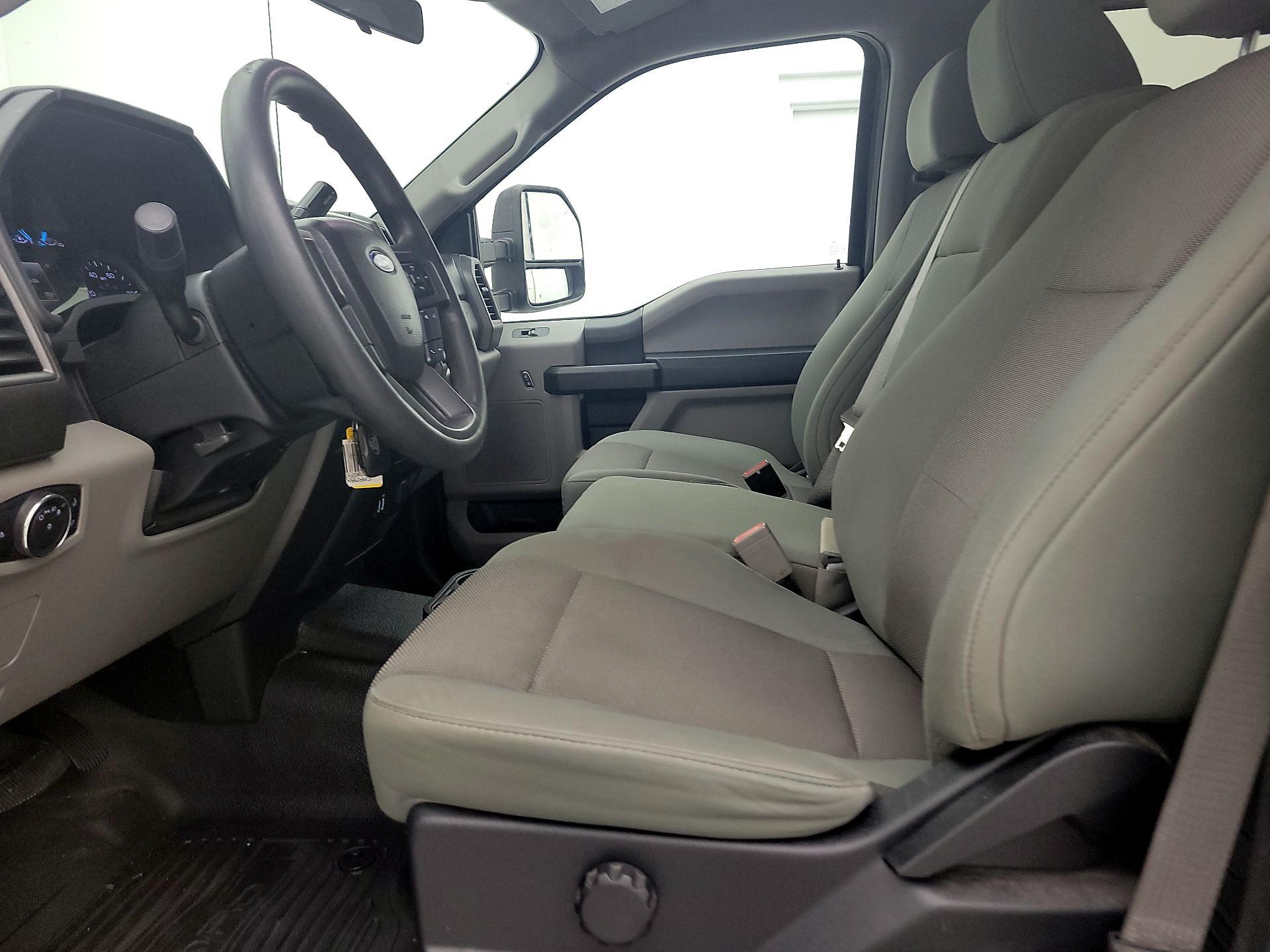 Thumbnail: 2019 Ford F-350 - 11