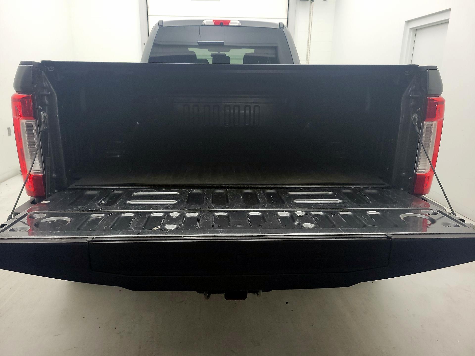 Thumbnail: 2019 Ford F-350 - 20