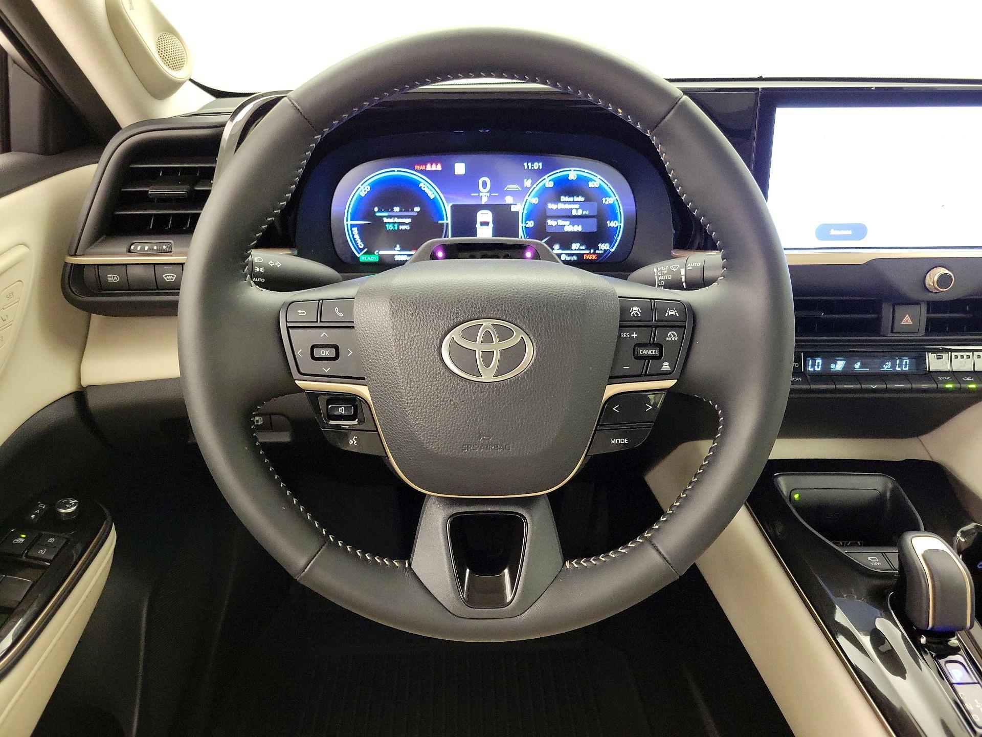 Thumbnail: 2026 Toyota Crown - 10