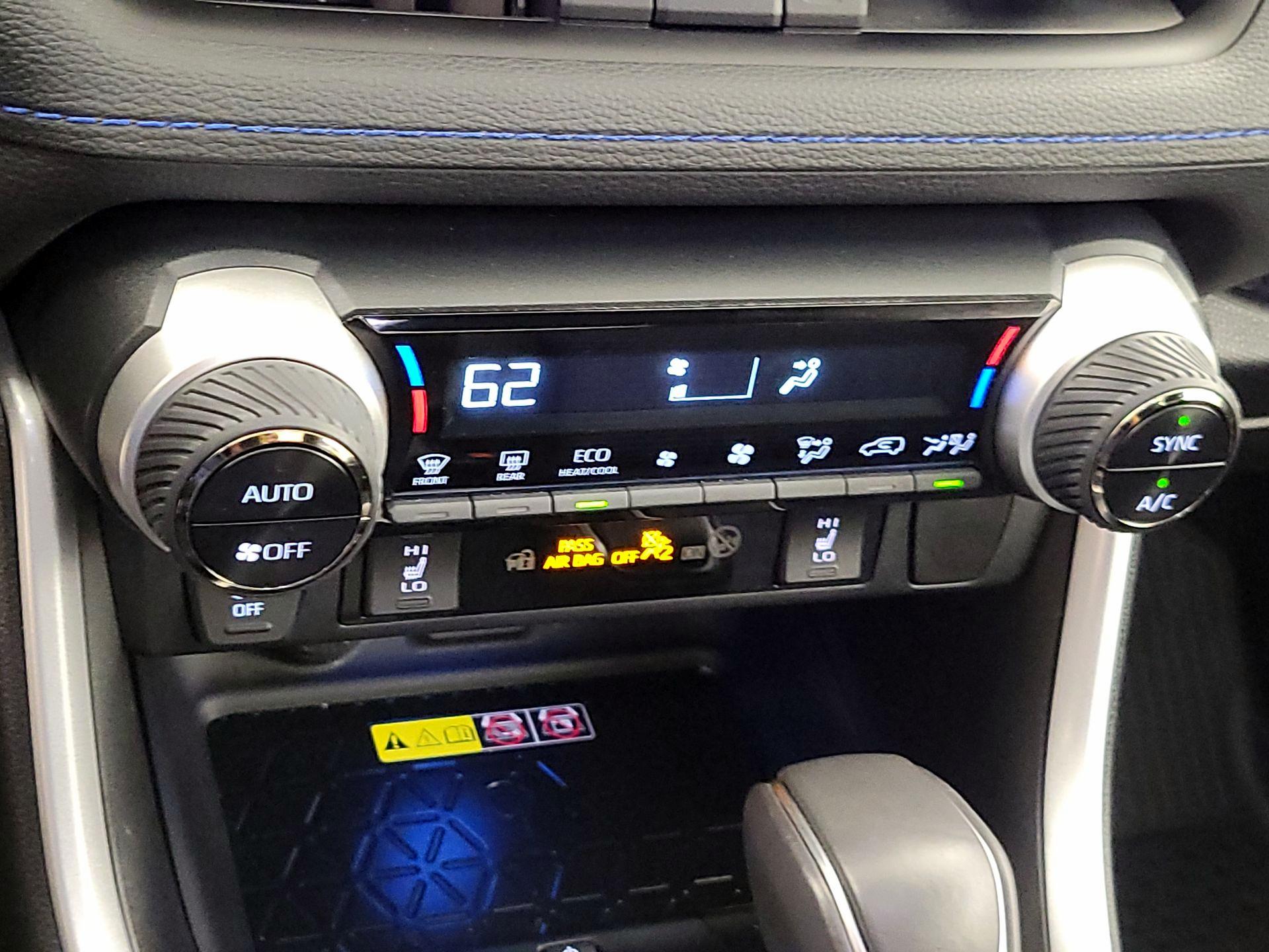 Thumbnail: 2024 Toyota RAV4 - 16