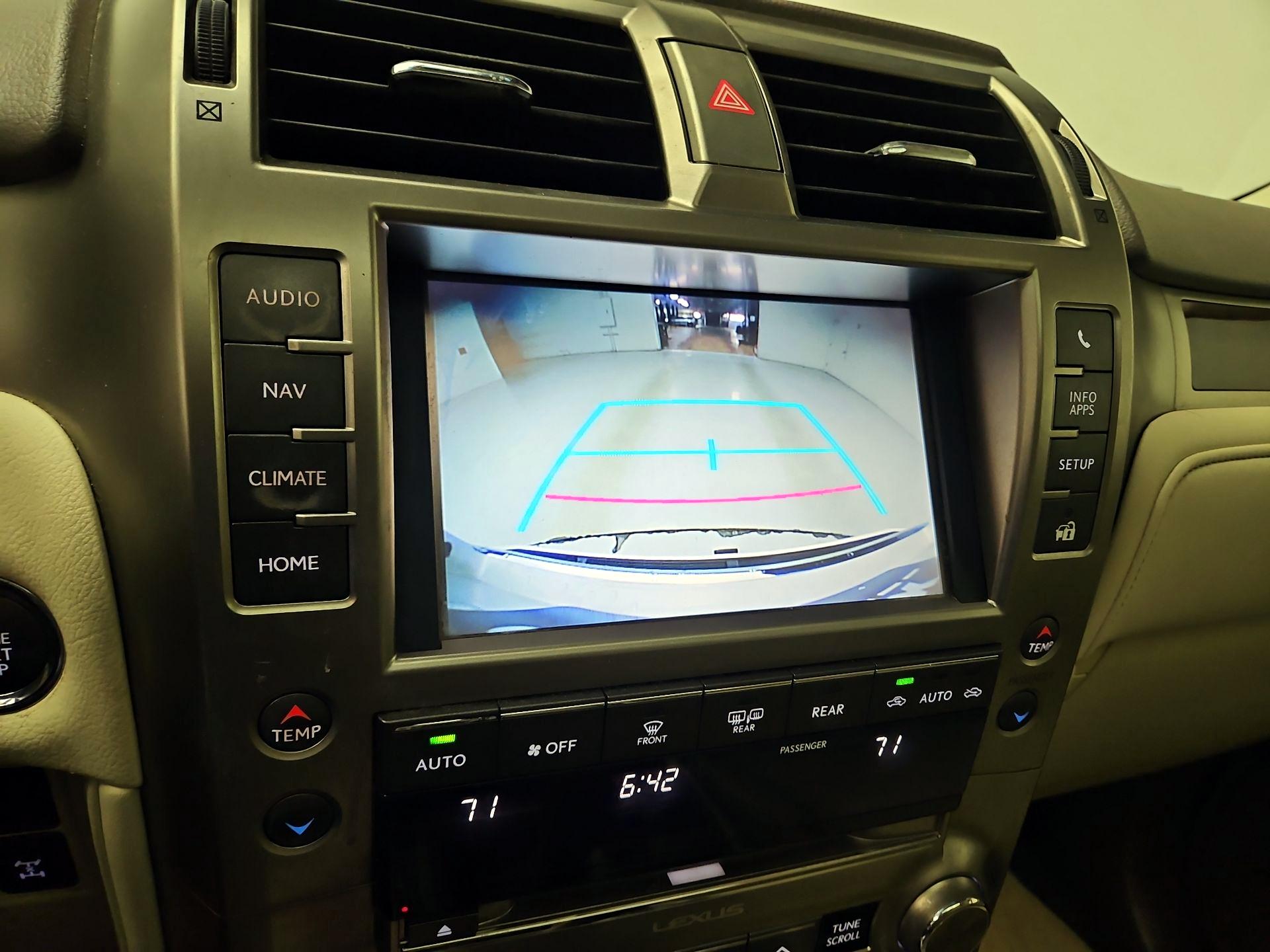 Thumbnail: 2016 Lexus GX - 15