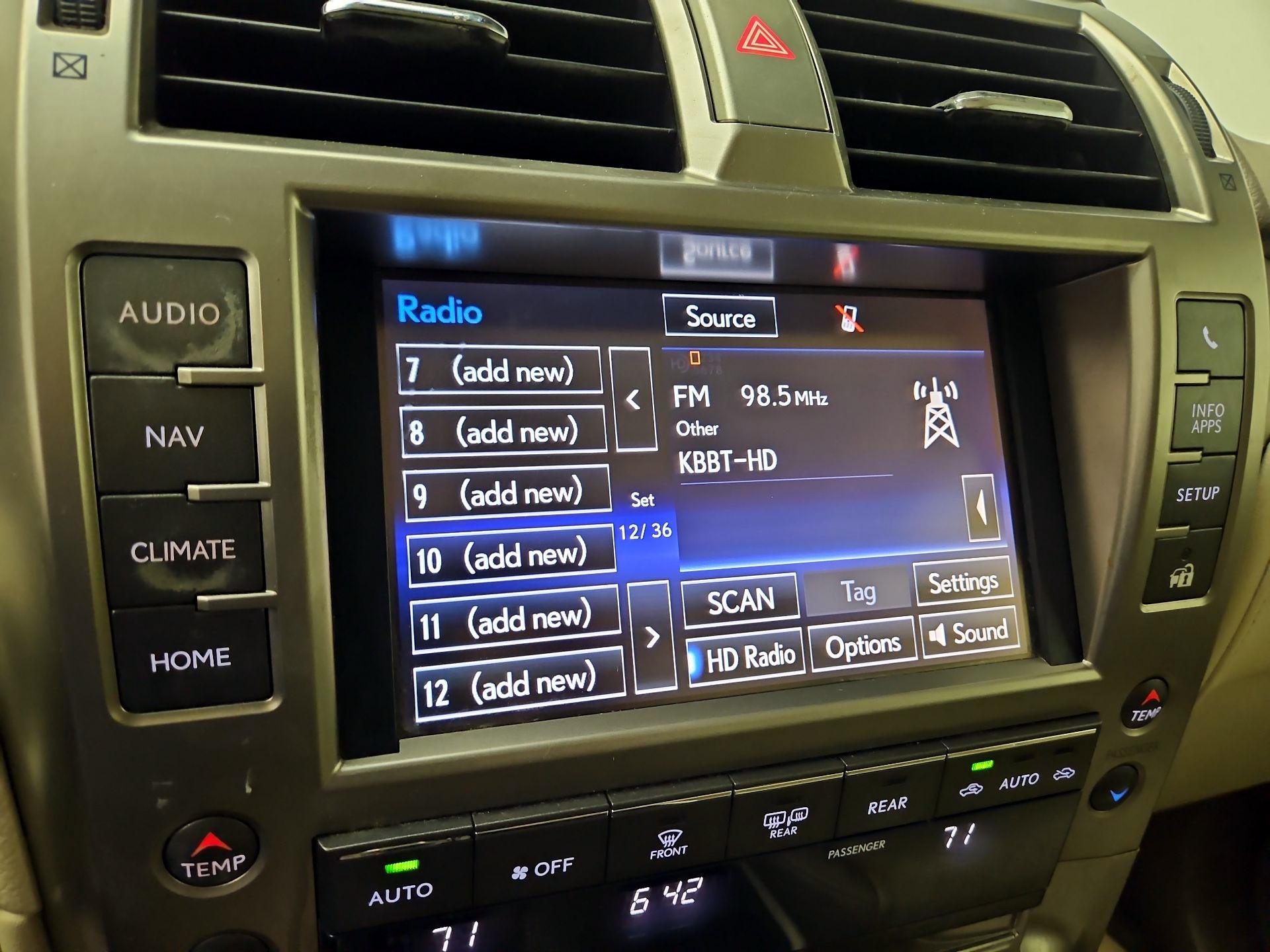 Thumbnail: 2016 Lexus GX - 16