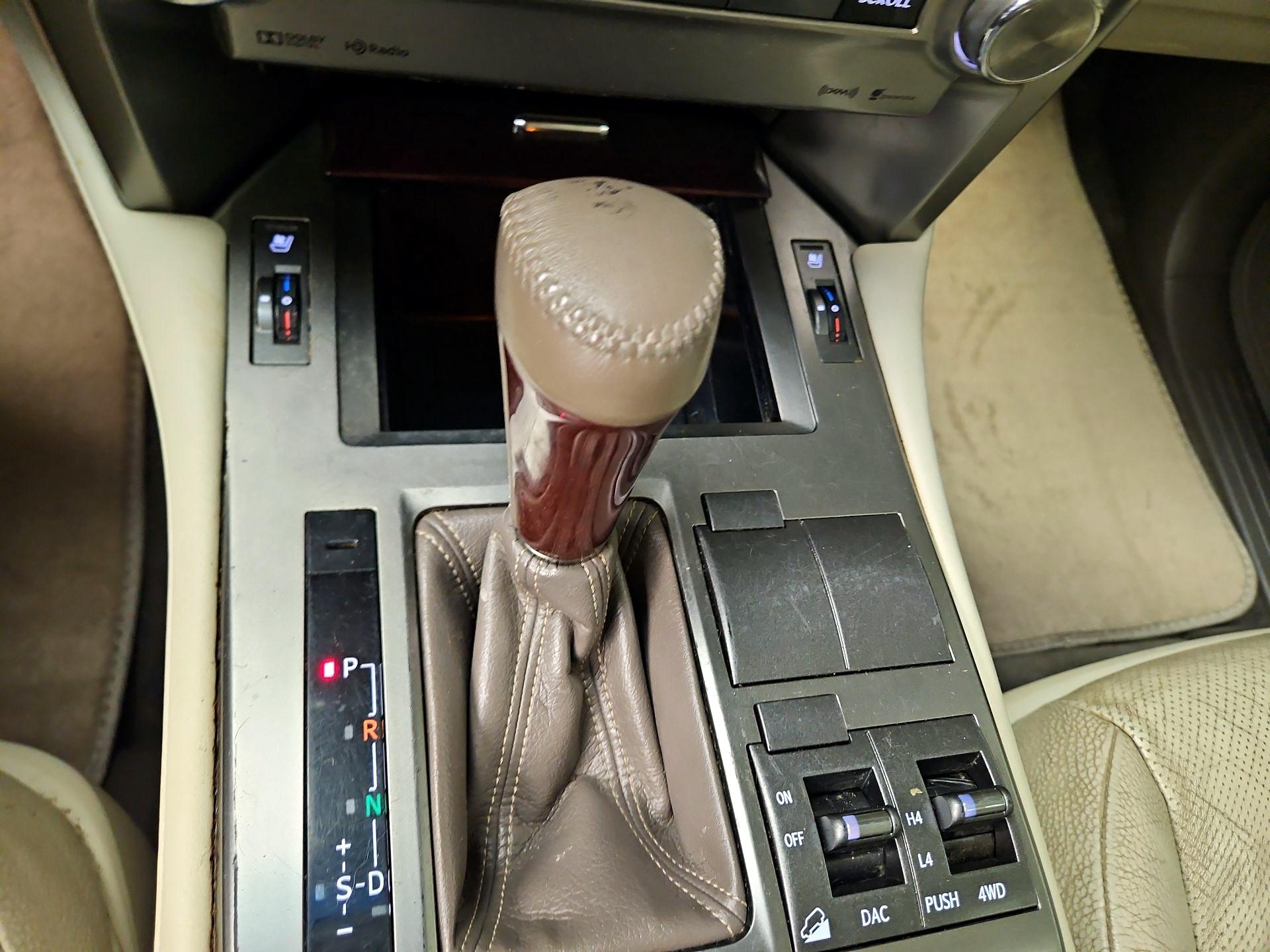 Thumbnail: 2016 Lexus GX - 18