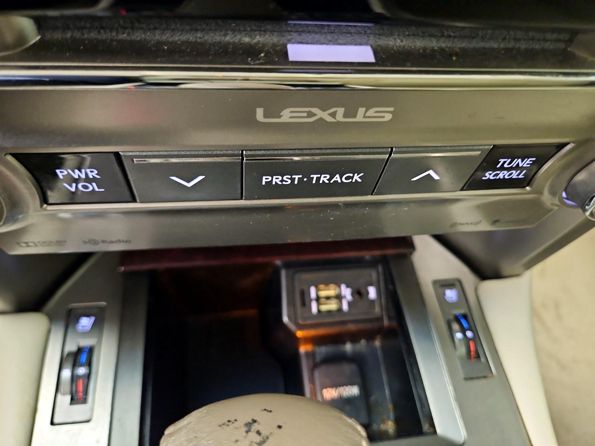 Thumbnail: 2016 Lexus GX - 19