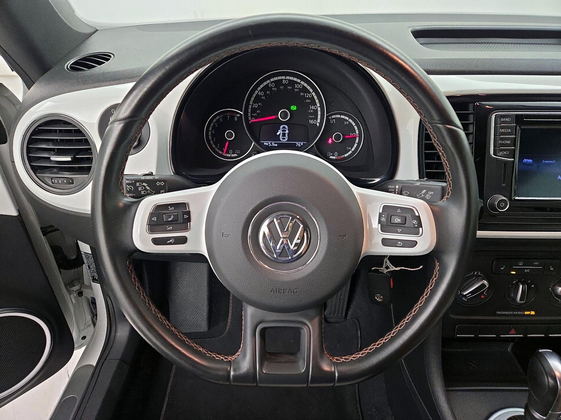 Thumbnail: 2016 Volkswagen Beetle - 10