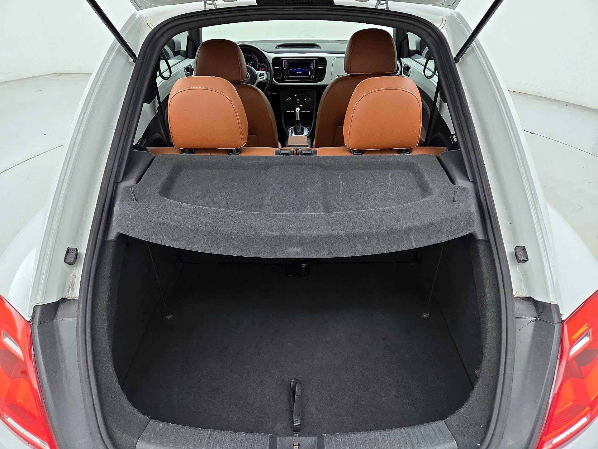 Thumbnail: 2016 Volkswagen Beetle - 17