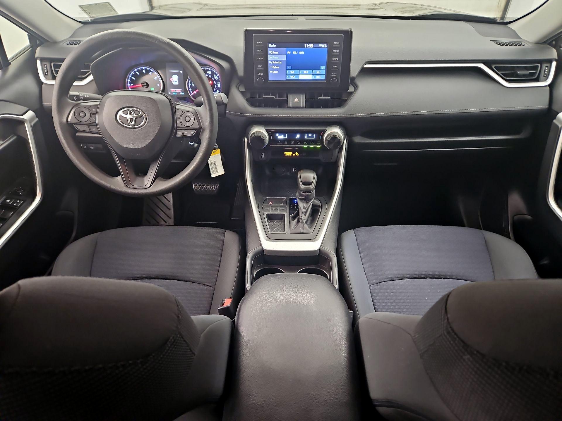 Thumbnail: 2019 Toyota RAV4 - 9